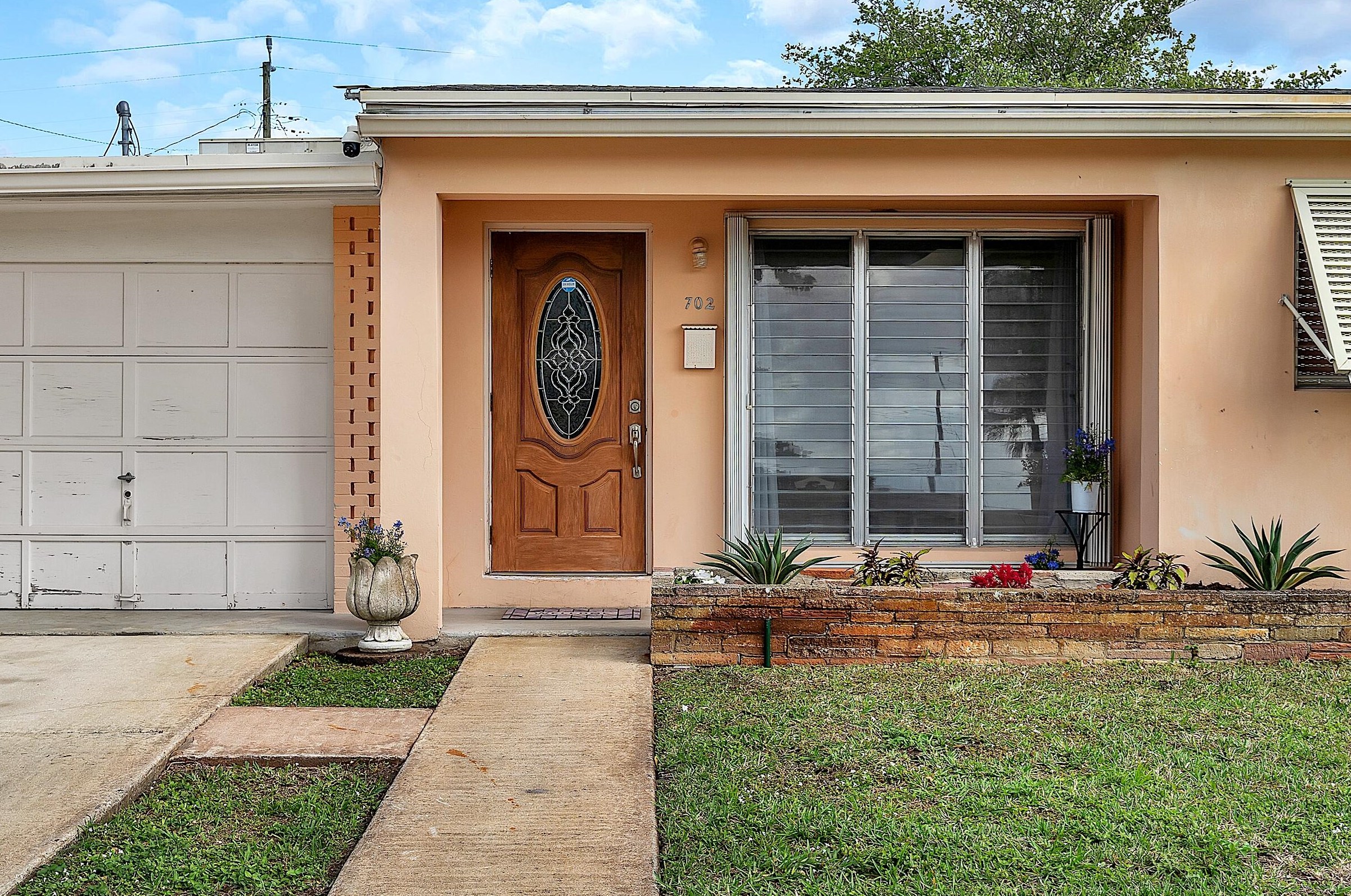 702 Snowden Dr, Lake Worth FL  33461-5734 exterior