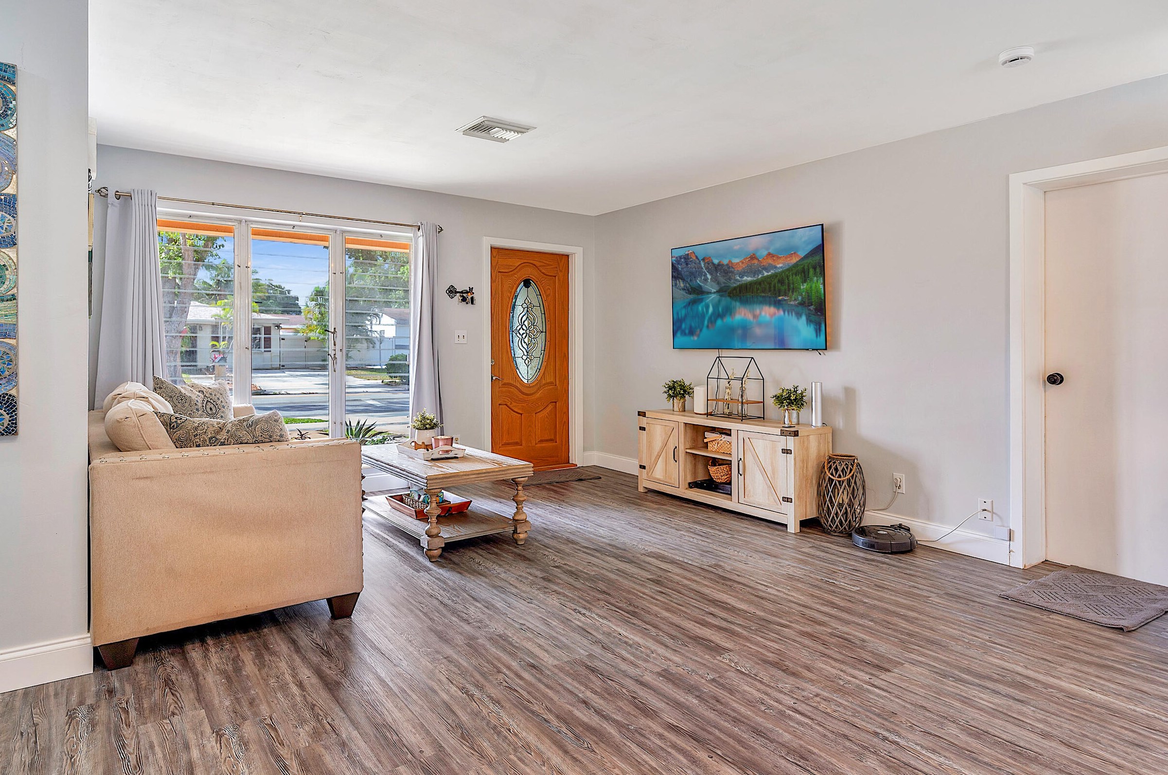 702 Snowden Dr, Lake Worth FL  33461-5734 exterior