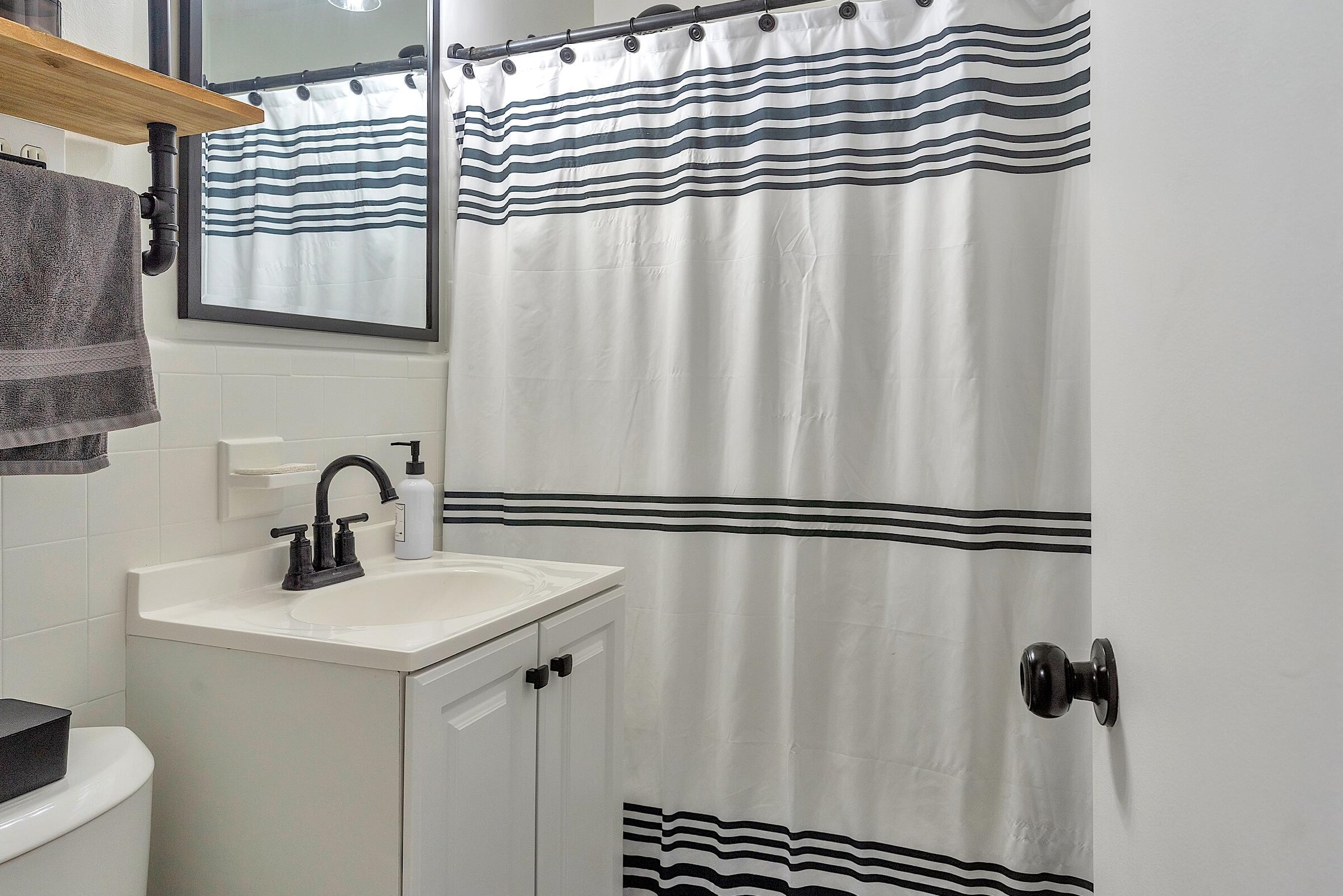 702 Snowden Dr, Lake Worth FL  33461-5734 exterior