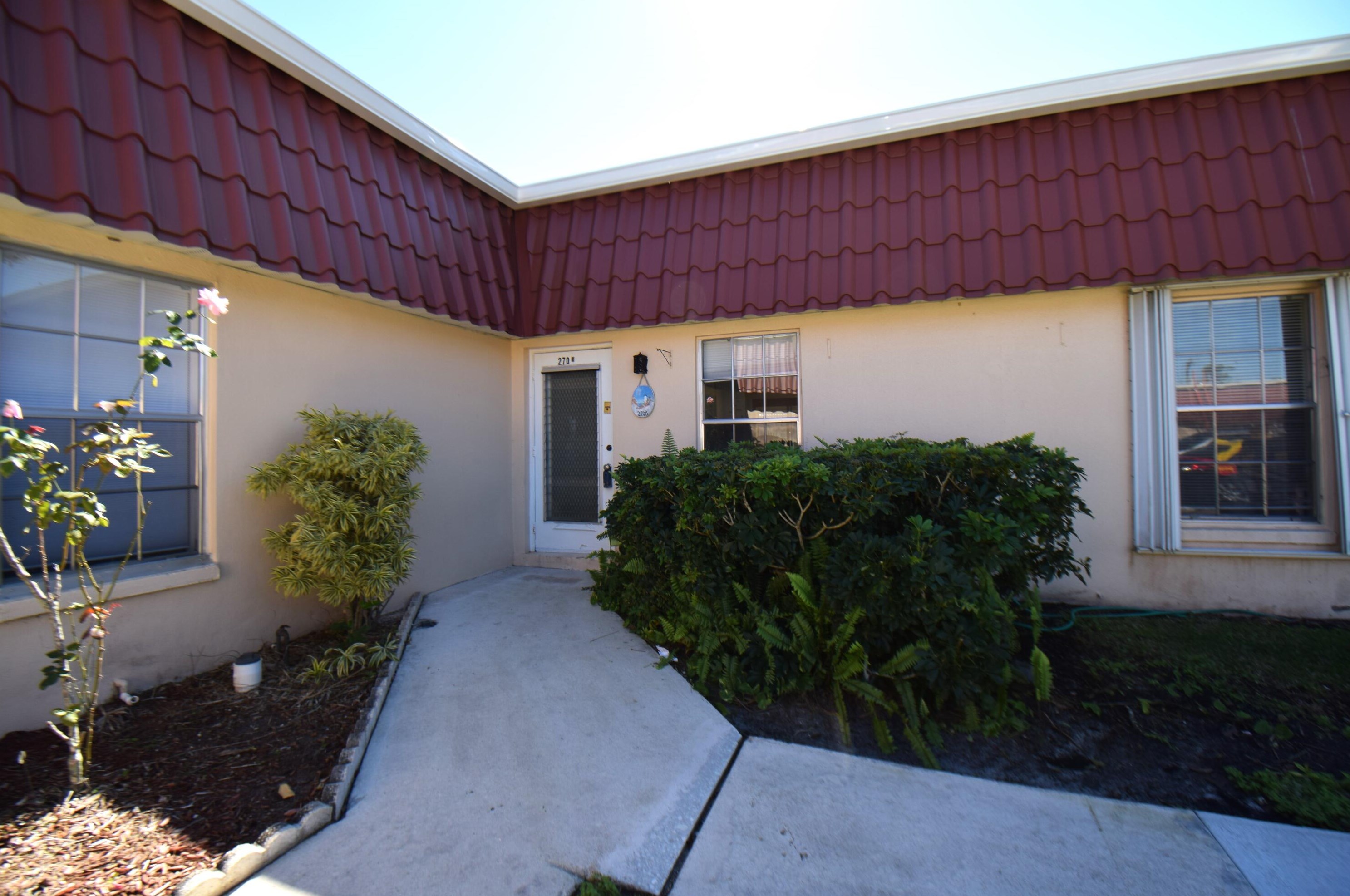 270 Cape Cod Cir #b, Lake Worth, FL