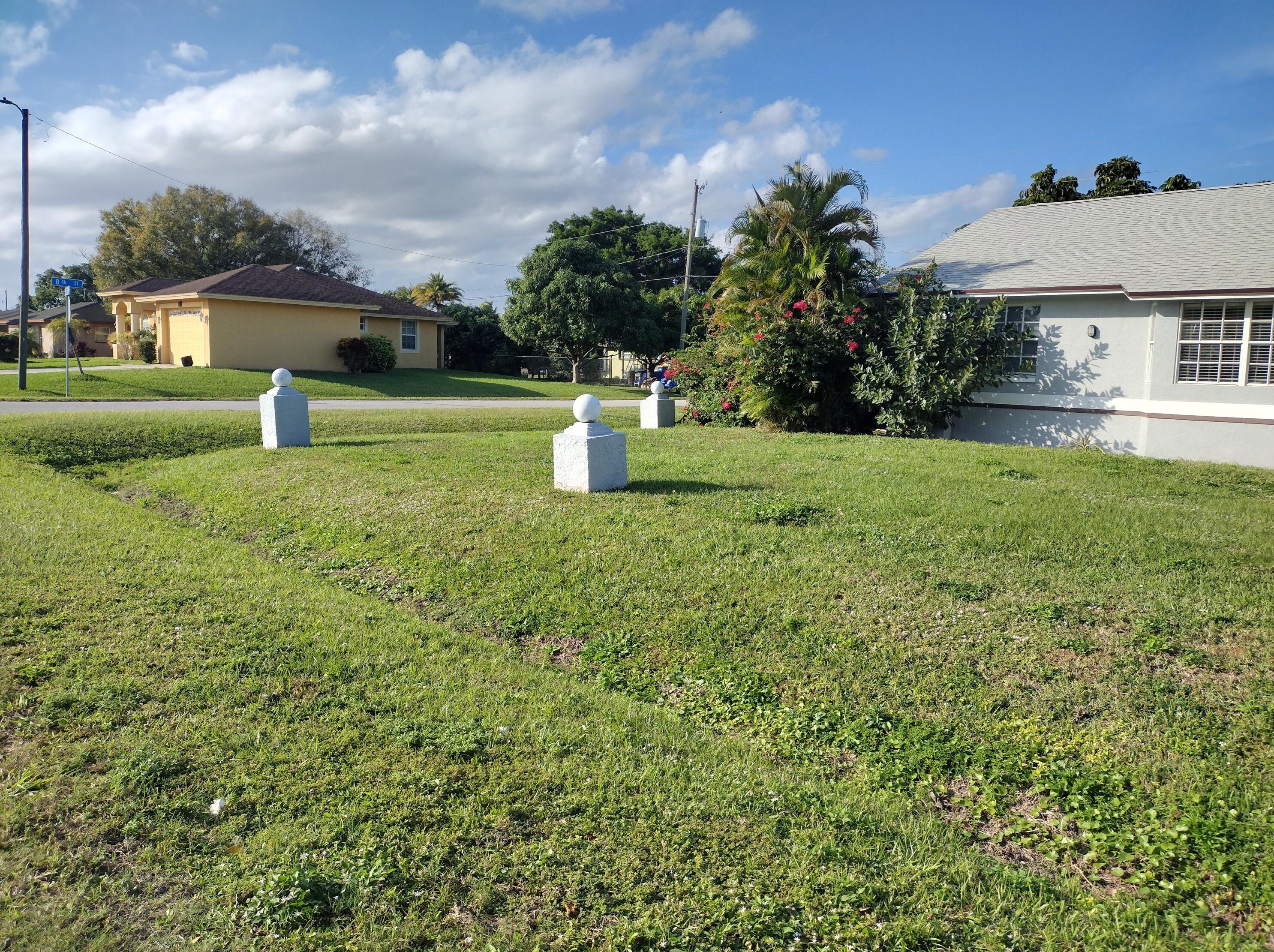 725 Florida Ave, Clewiston FL  33440-5602 exterior