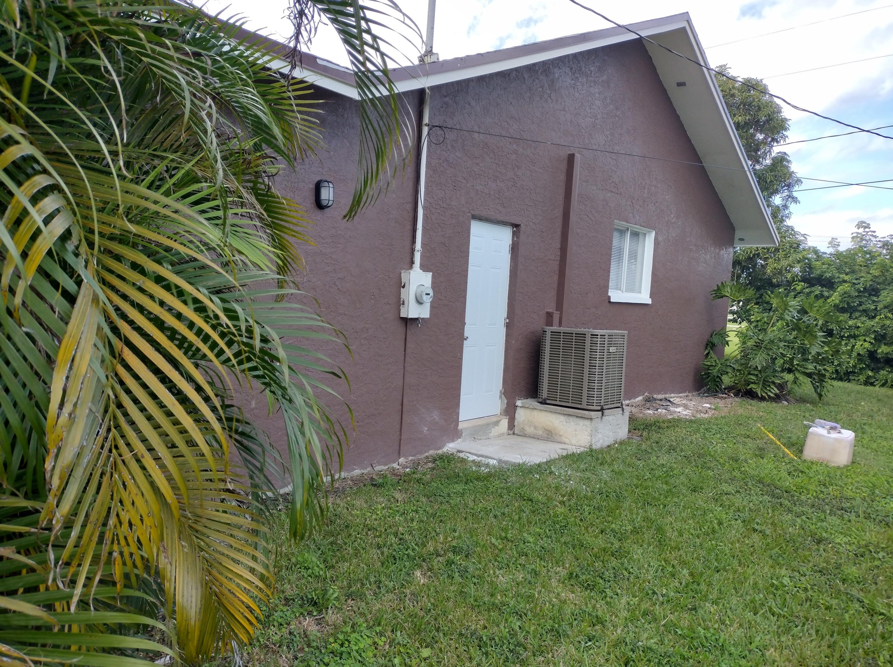 725 Florida Ave, Clewiston FL  33440-5602 exterior