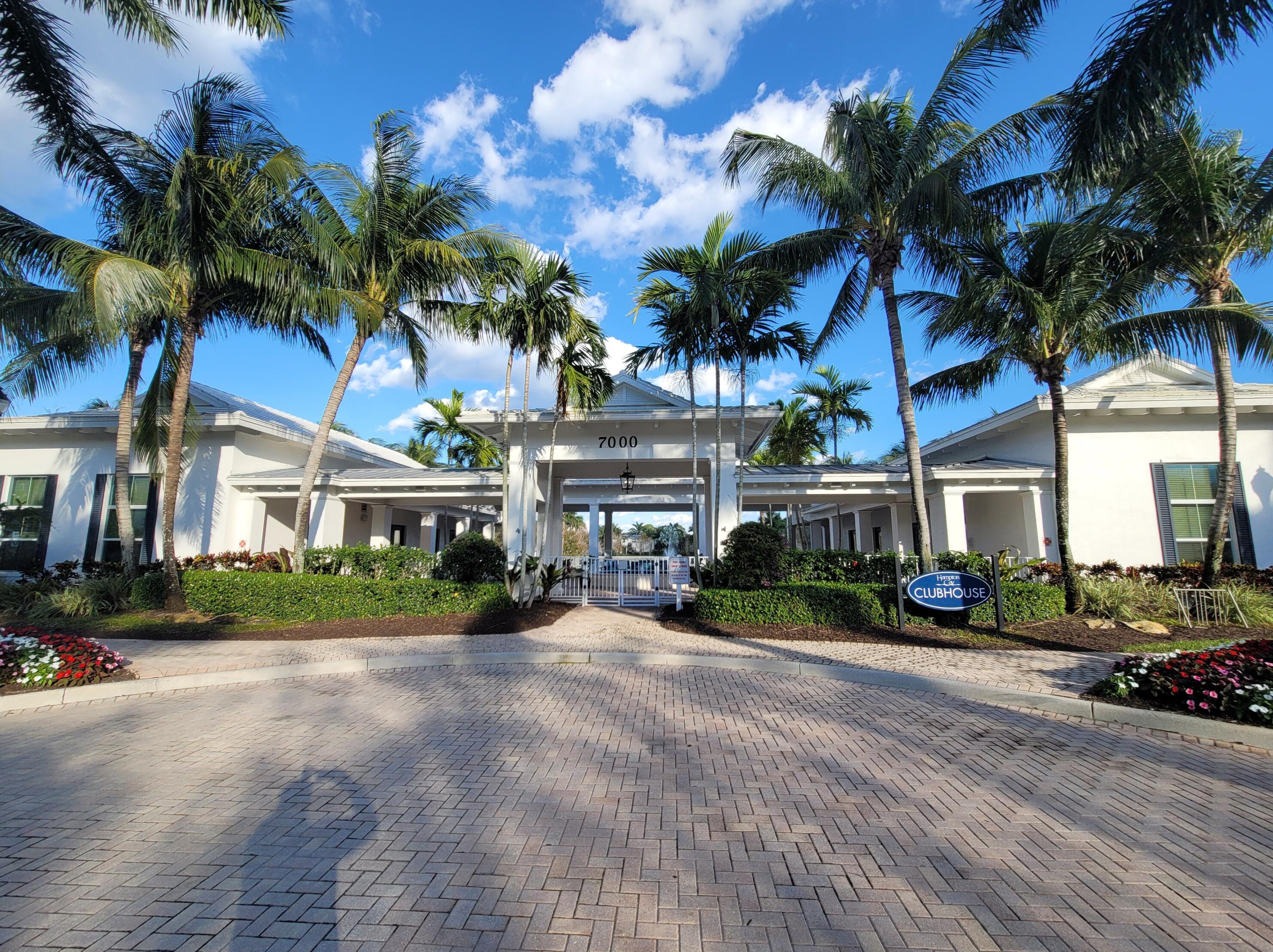 4036 Kingston Ln, West Palm Beach FL  33418-3425 exterior