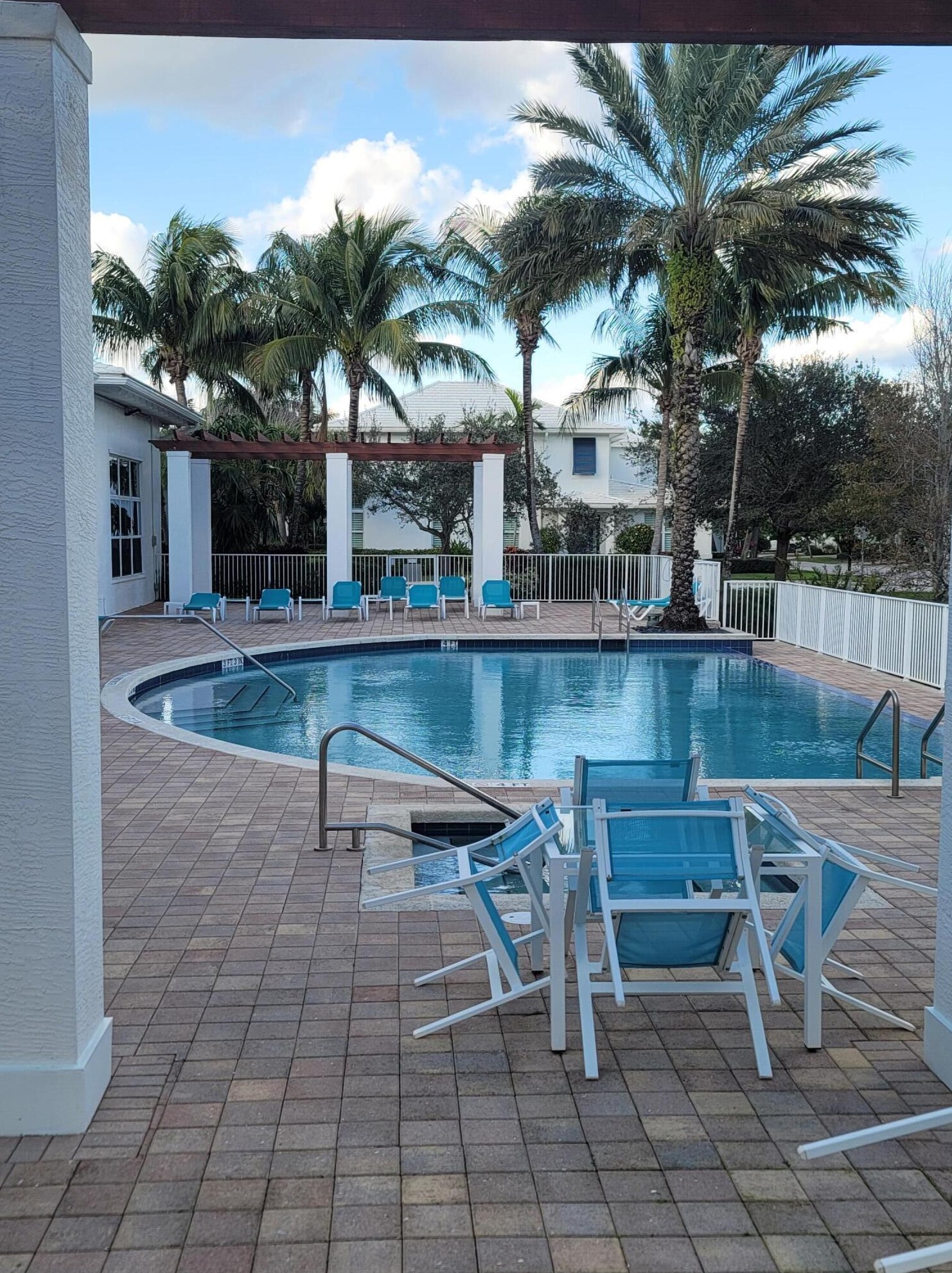 4036 Kingston Ln, West Palm Beach FL  33418-3425 exterior