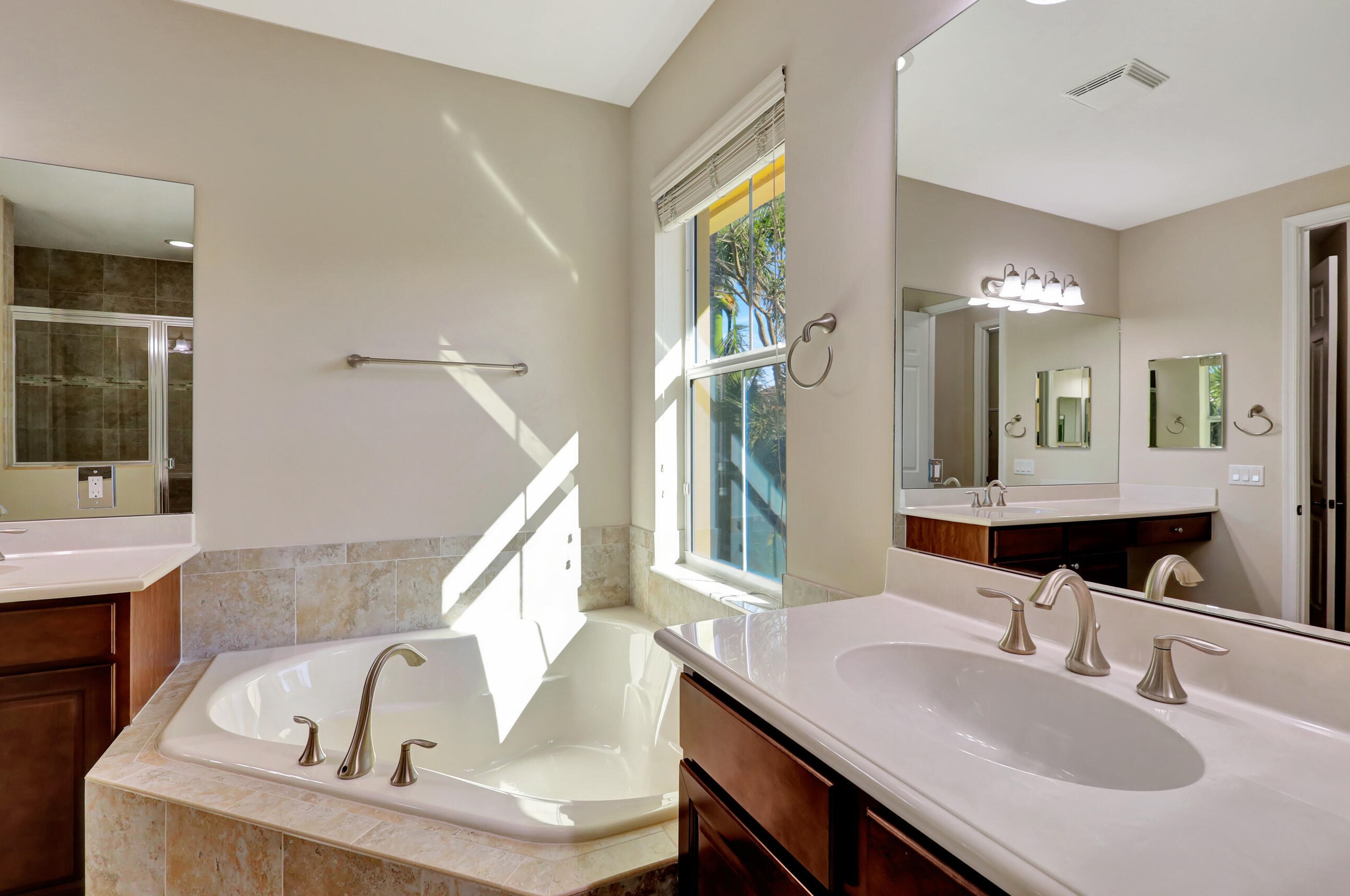 4036 Kingston Ln, West Palm Beach FL  33418-3425 exterior
