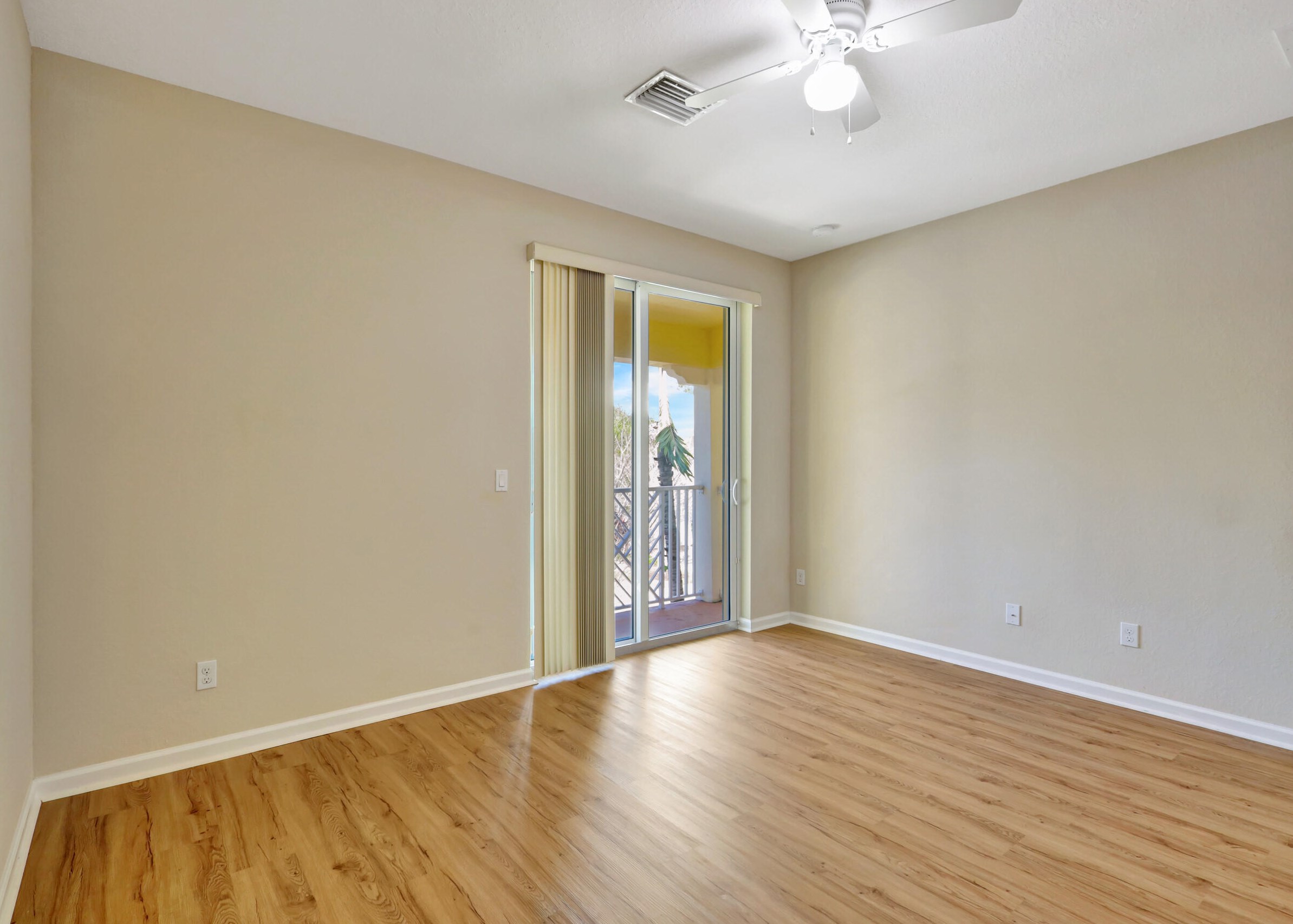 4036 Kingston Ln, West Palm Beach FL  33418-3425 exterior