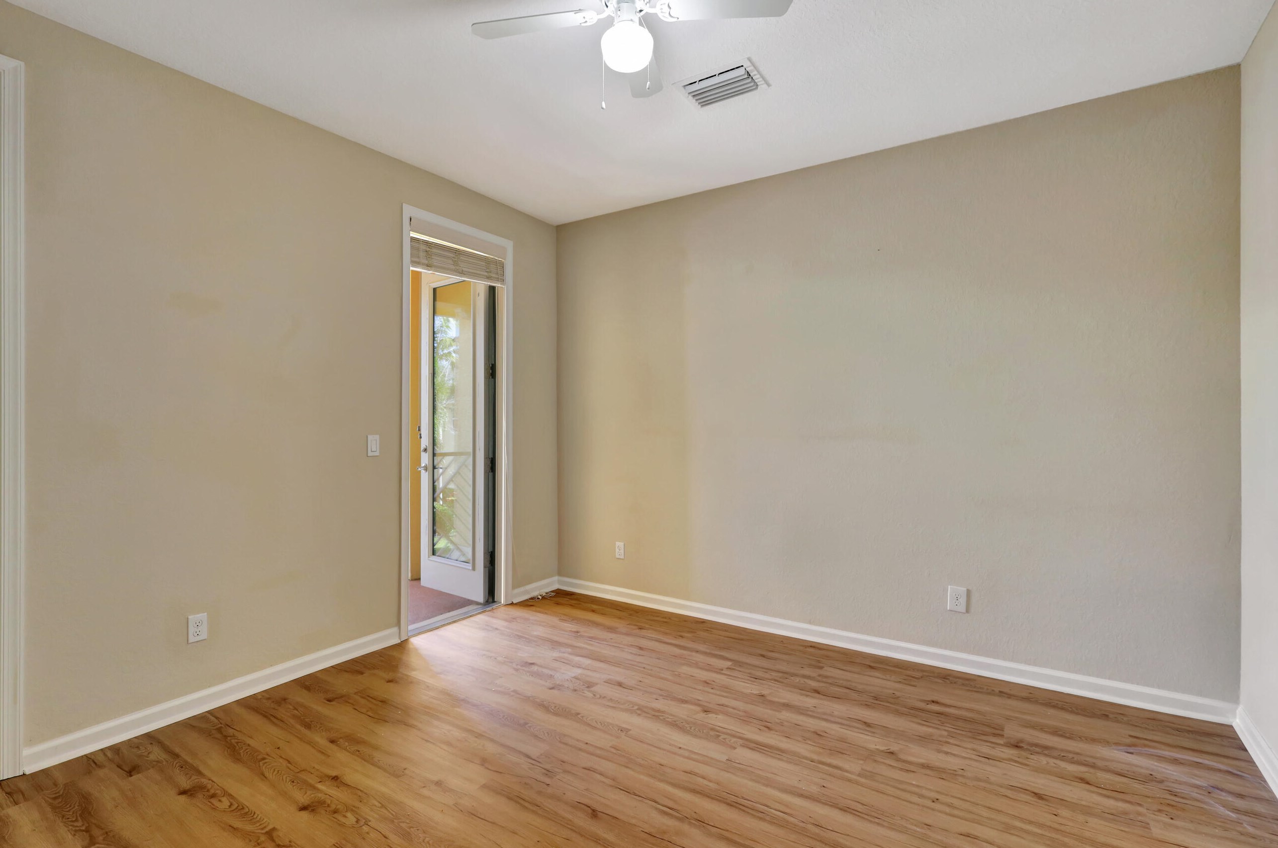4036 Kingston Ln, West Palm Beach FL  33418-3425 exterior