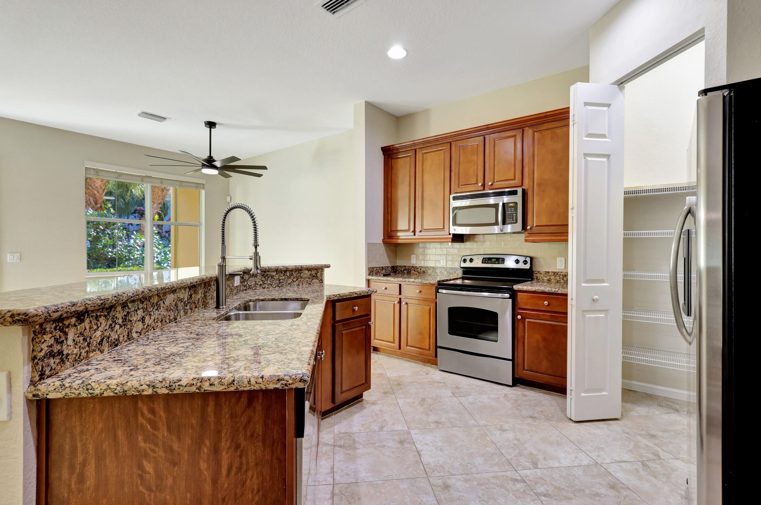 4036 Kingston Ln, West Palm Beach FL  33418-3425 exterior