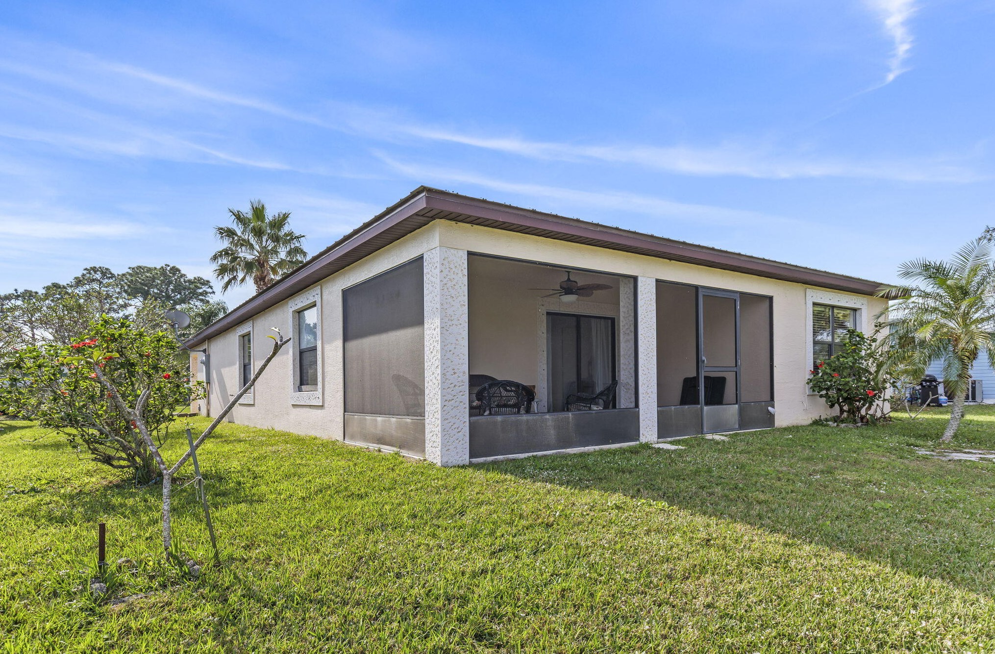 116 Camino Del Rio, Fort Pierce FL  34952-2375 exterior