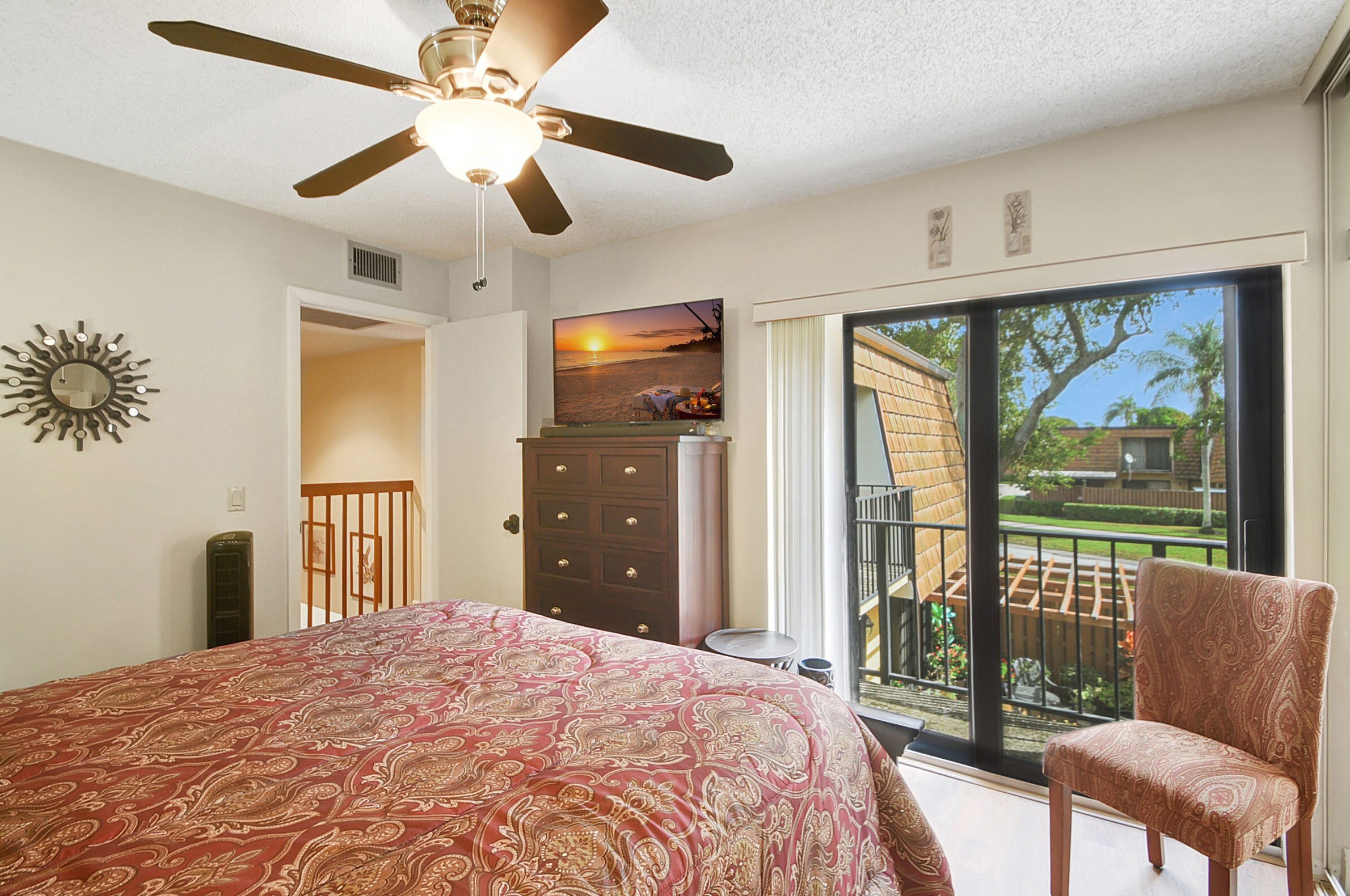 2402 24th Ln, Lake Worth FL  33463-3570 exterior