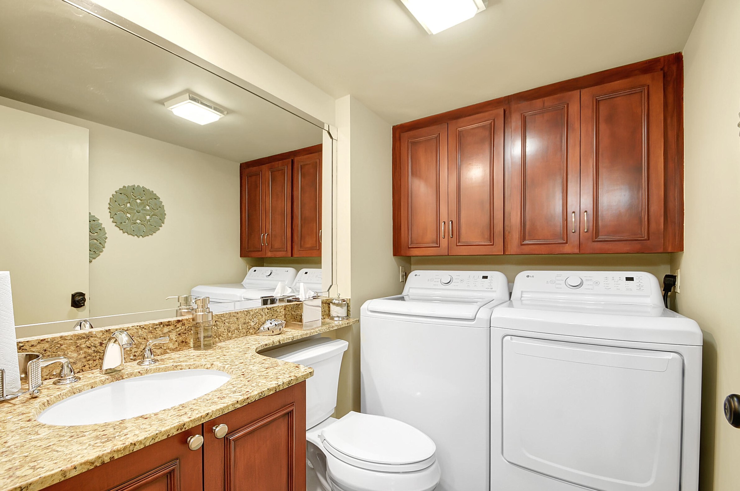 2402 24th Ln, Lake Worth FL  33463-3570 exterior