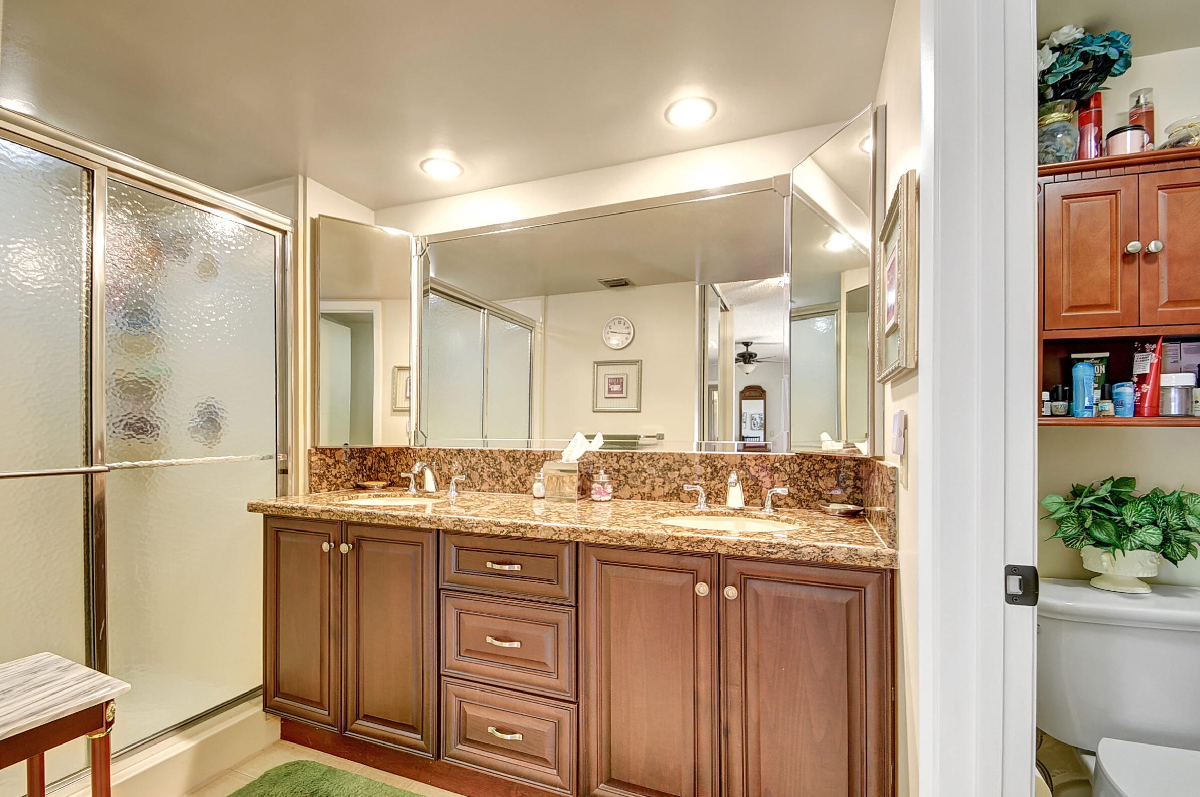 2402 24th Ln, Lake Worth FL  33463-3570 exterior