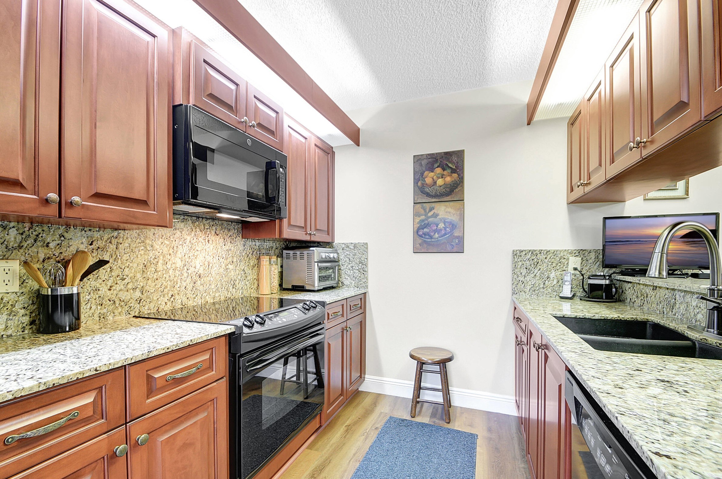 2402 24th Ln, Lake Worth FL  33463-3570 exterior