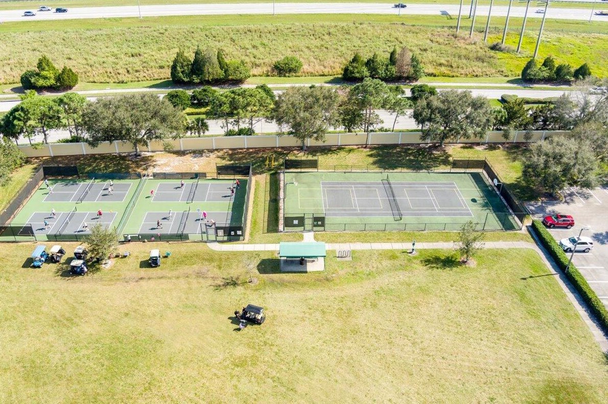 8845 Champions Way, Port Saint Lucie FL  34986-2805 exterior