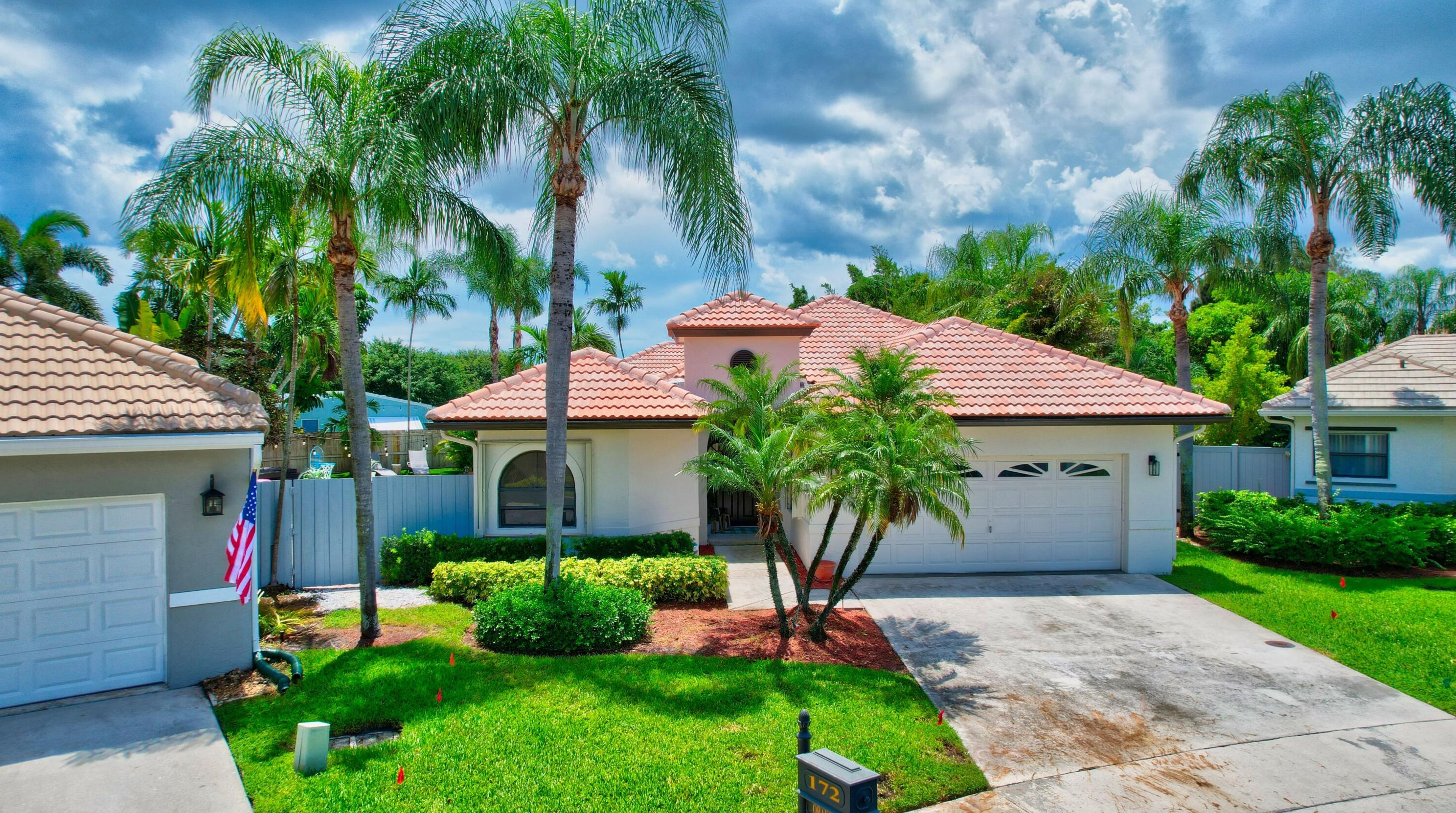 172 Orange Dr, Boynton Beach, FL 33436