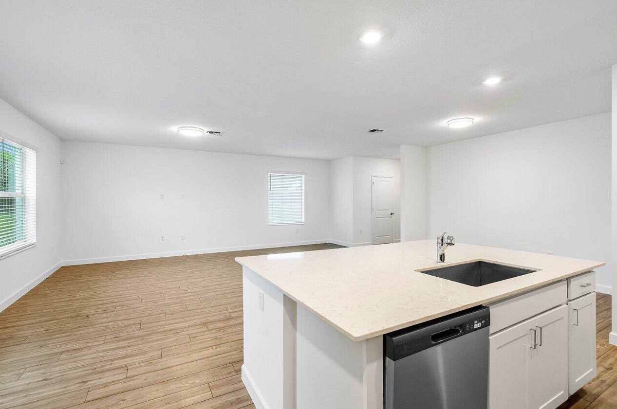 4526 Dow Ln, Lake Worth, FL 33463