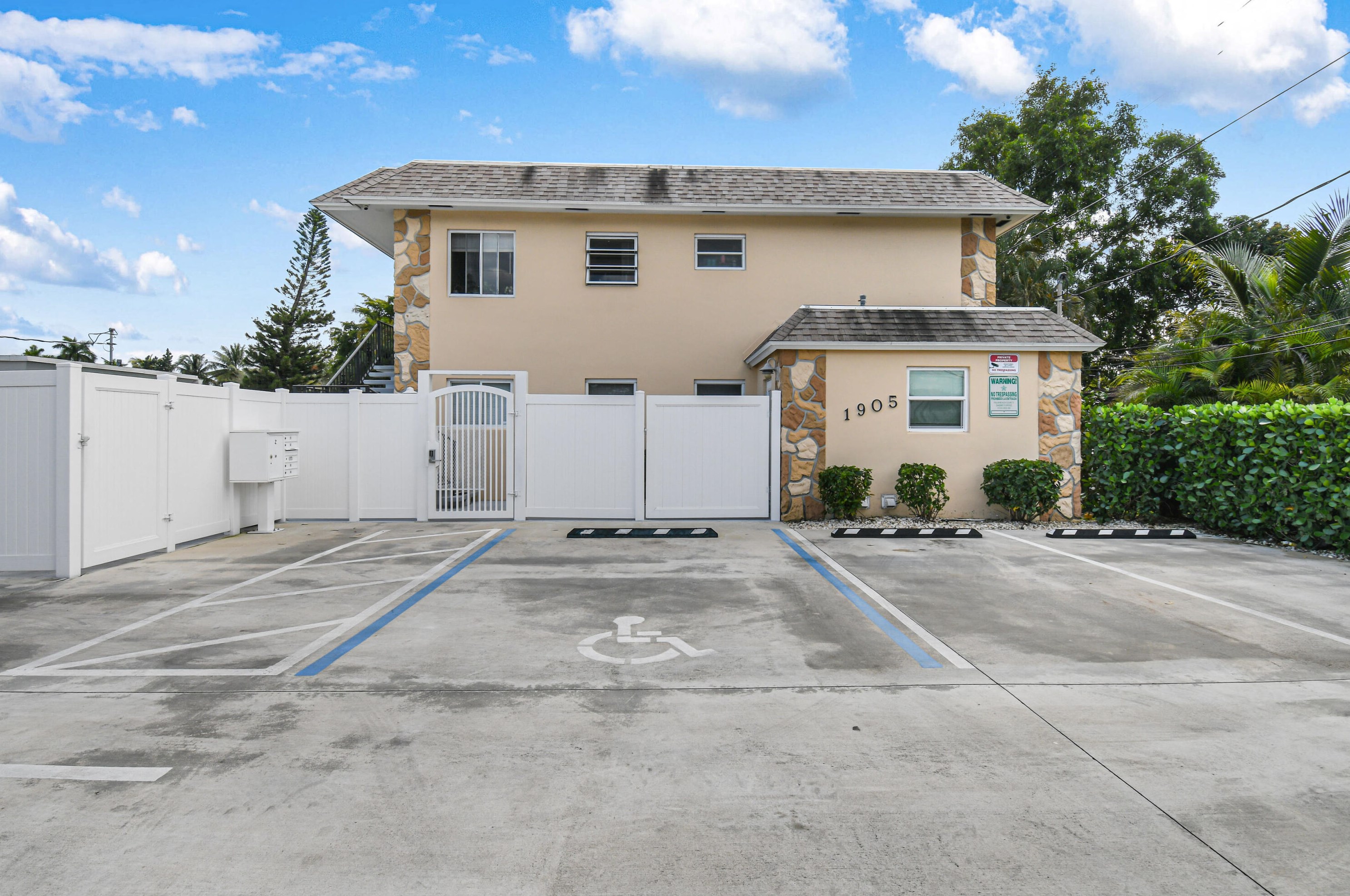 1905 Lake Worth Rd #2, Lake Worth, FL 33461