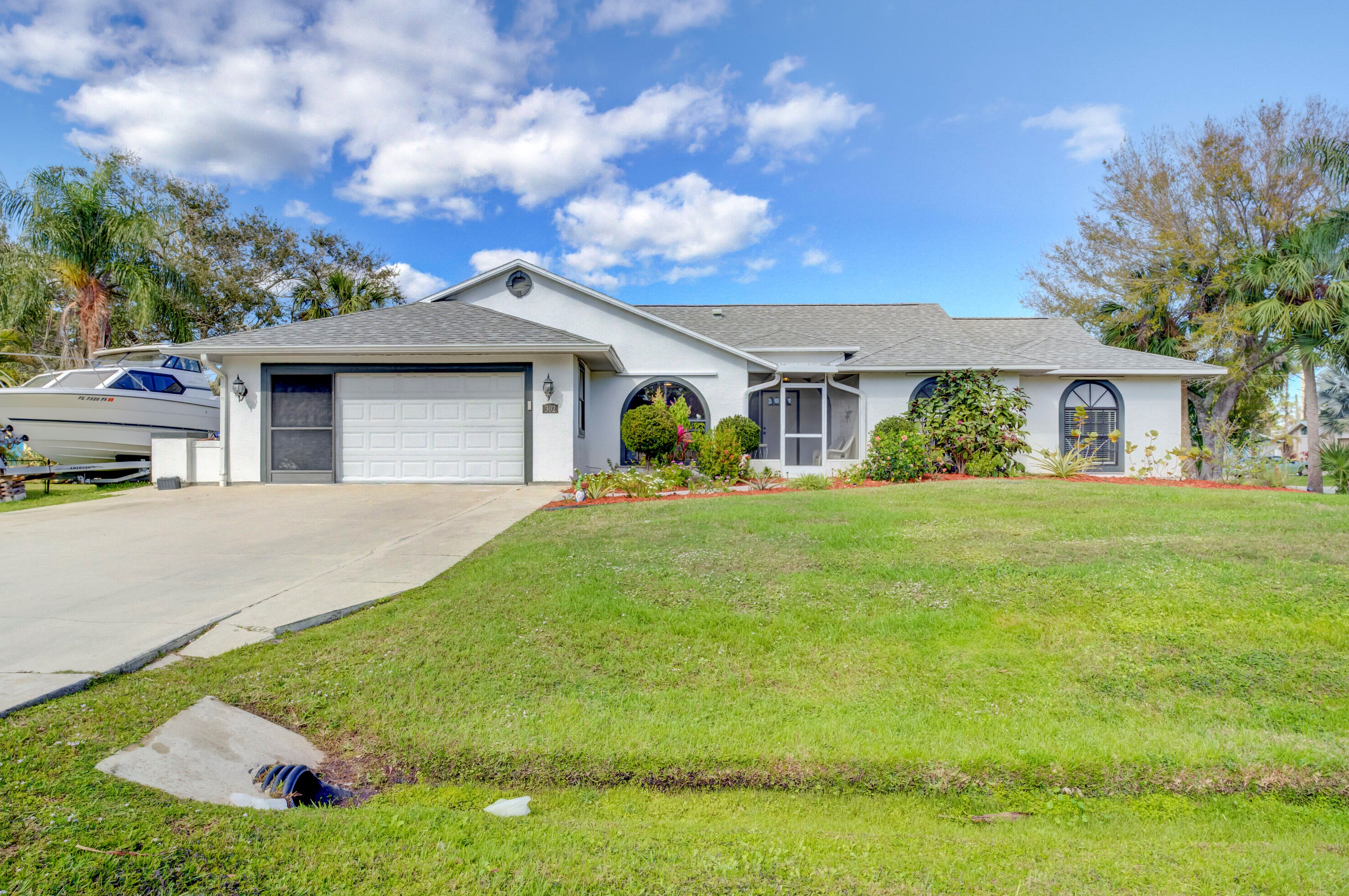 302 Citrus Ave, Sebastian, FL 32958-4006