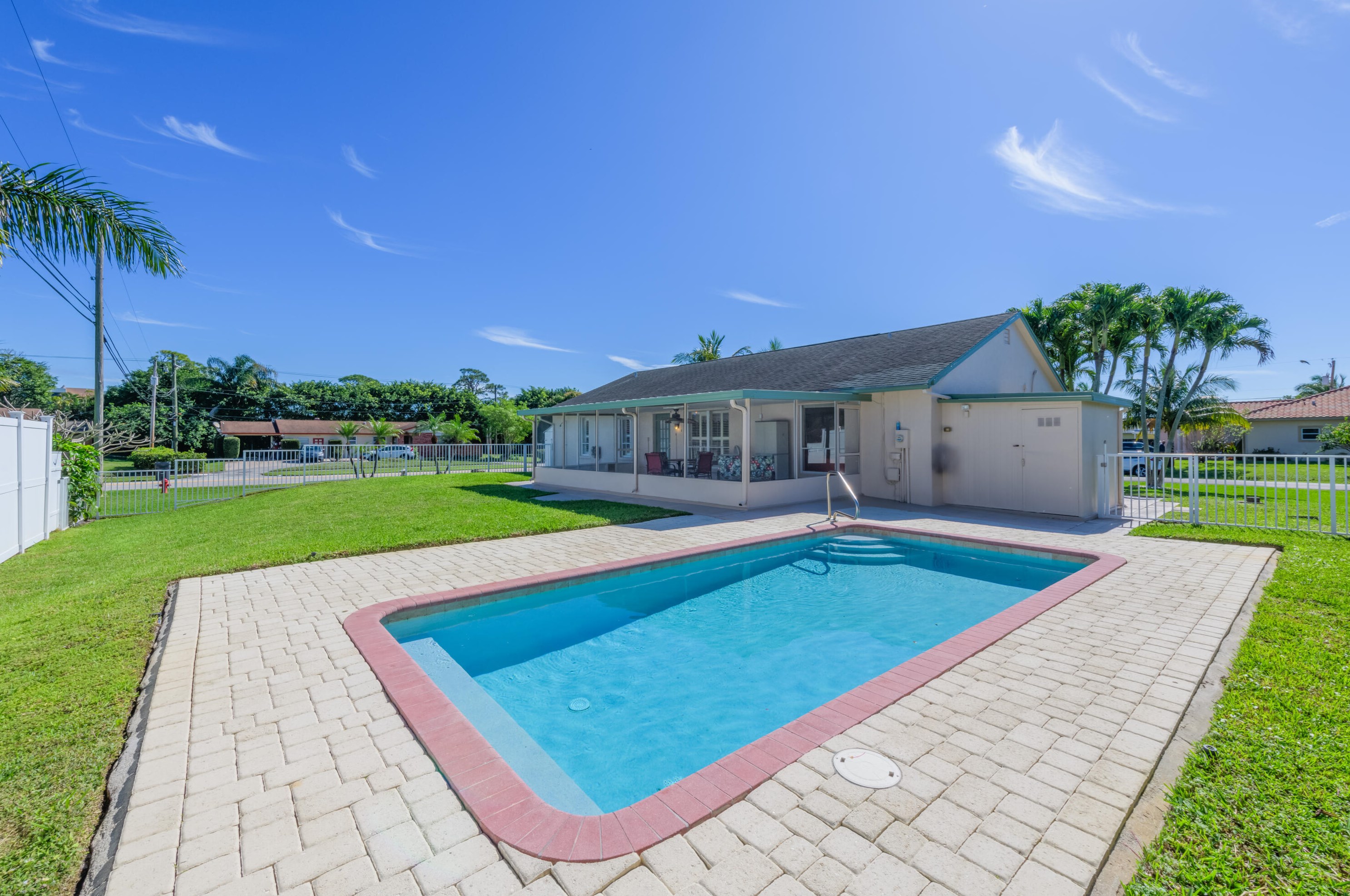 2 Cypress Rd, Lake Worth FL  33467-4814 exterior