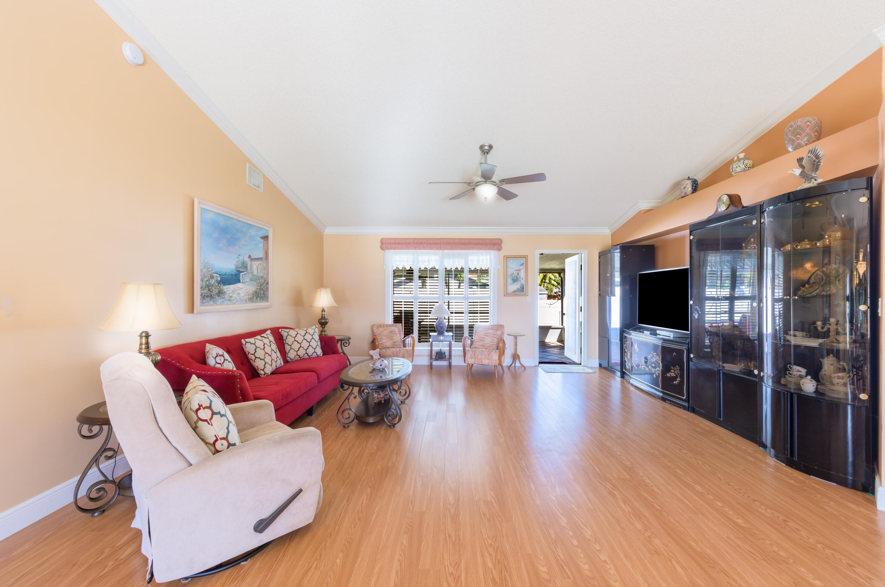 2 Cypress Rd, Lake Worth FL  33467-4814 exterior