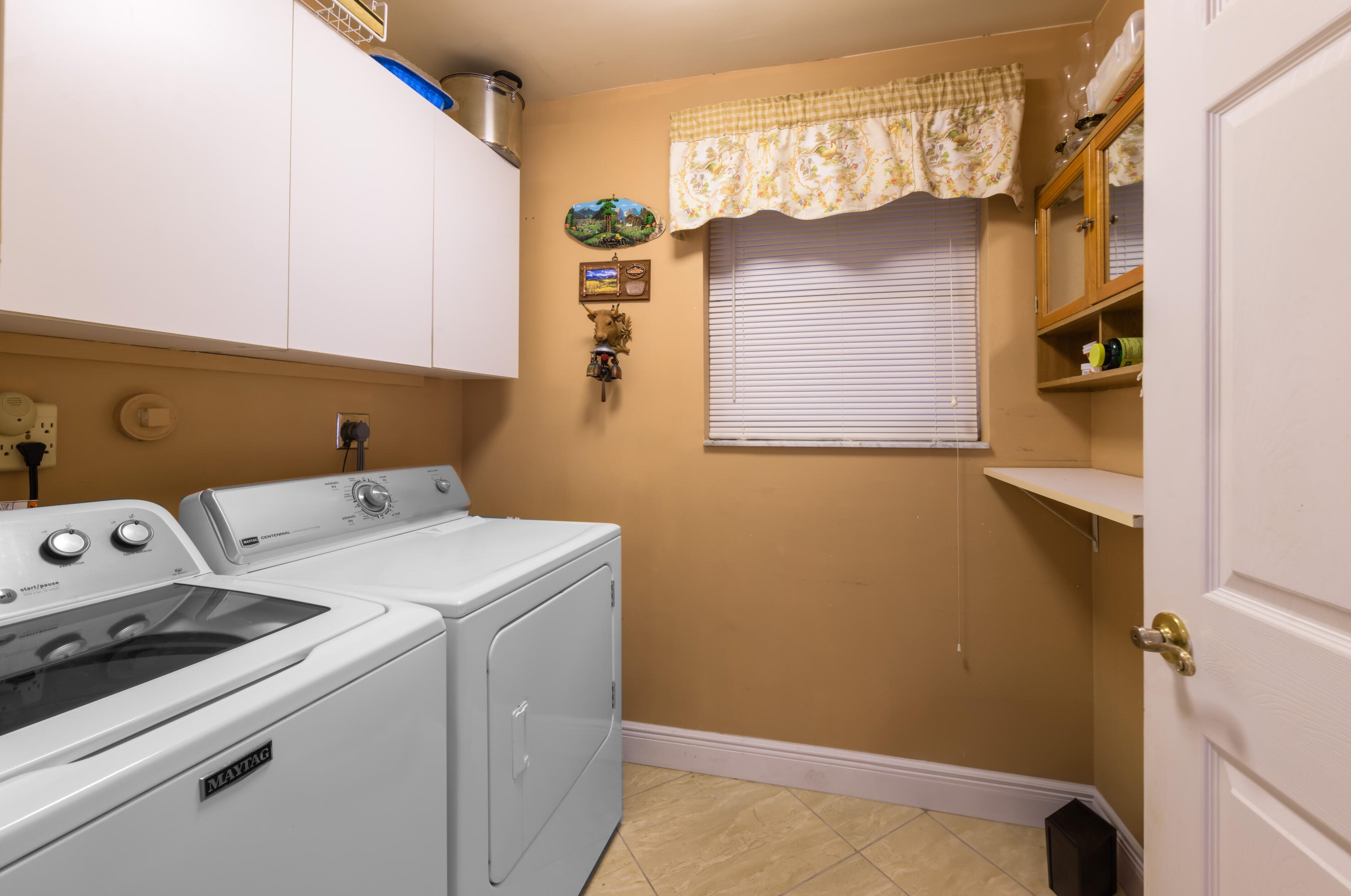 2 Cypress Rd, Lake Worth FL  33467-4814 exterior