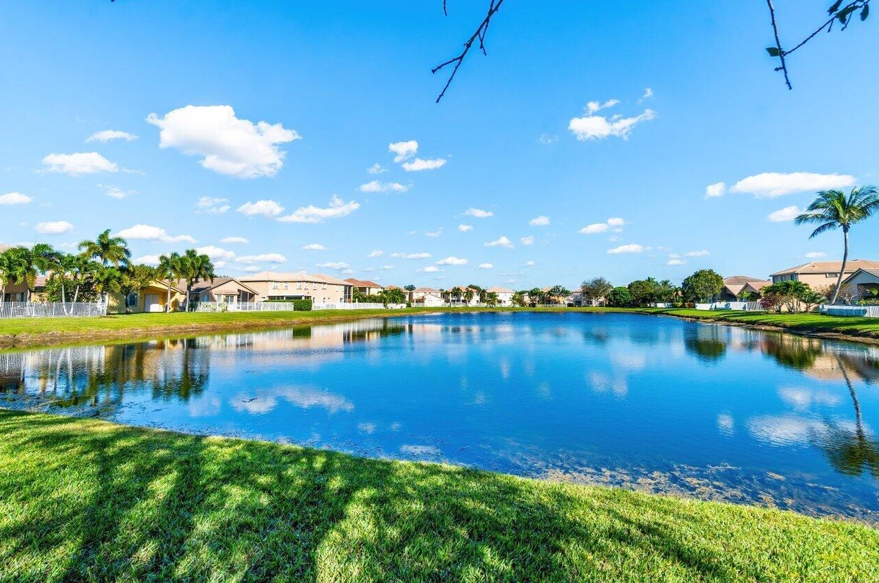 7354 Via Luria, Lake Worth, FL 33467-5224