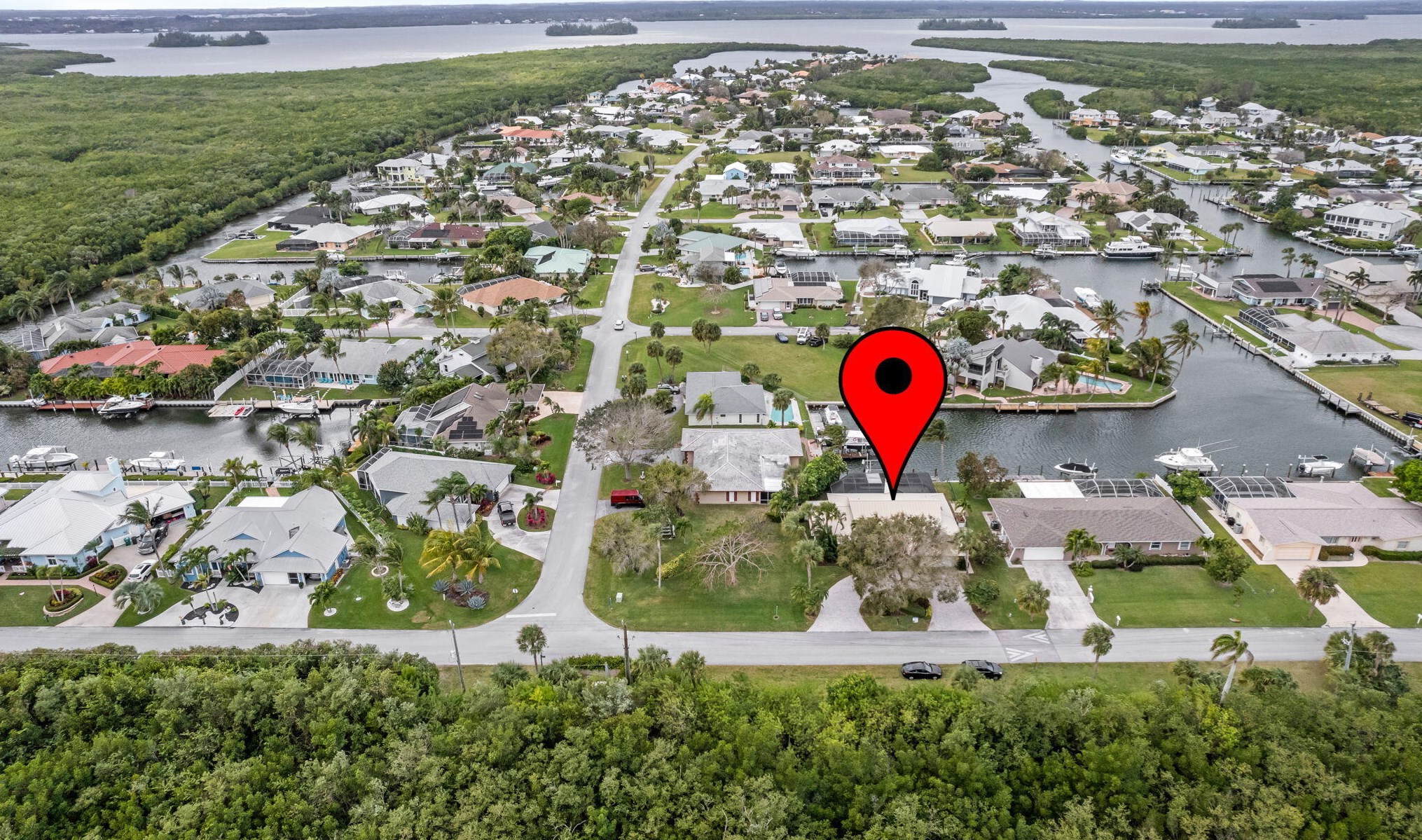 121 Queens Rd, Fort Pierce, FL 34949-8349