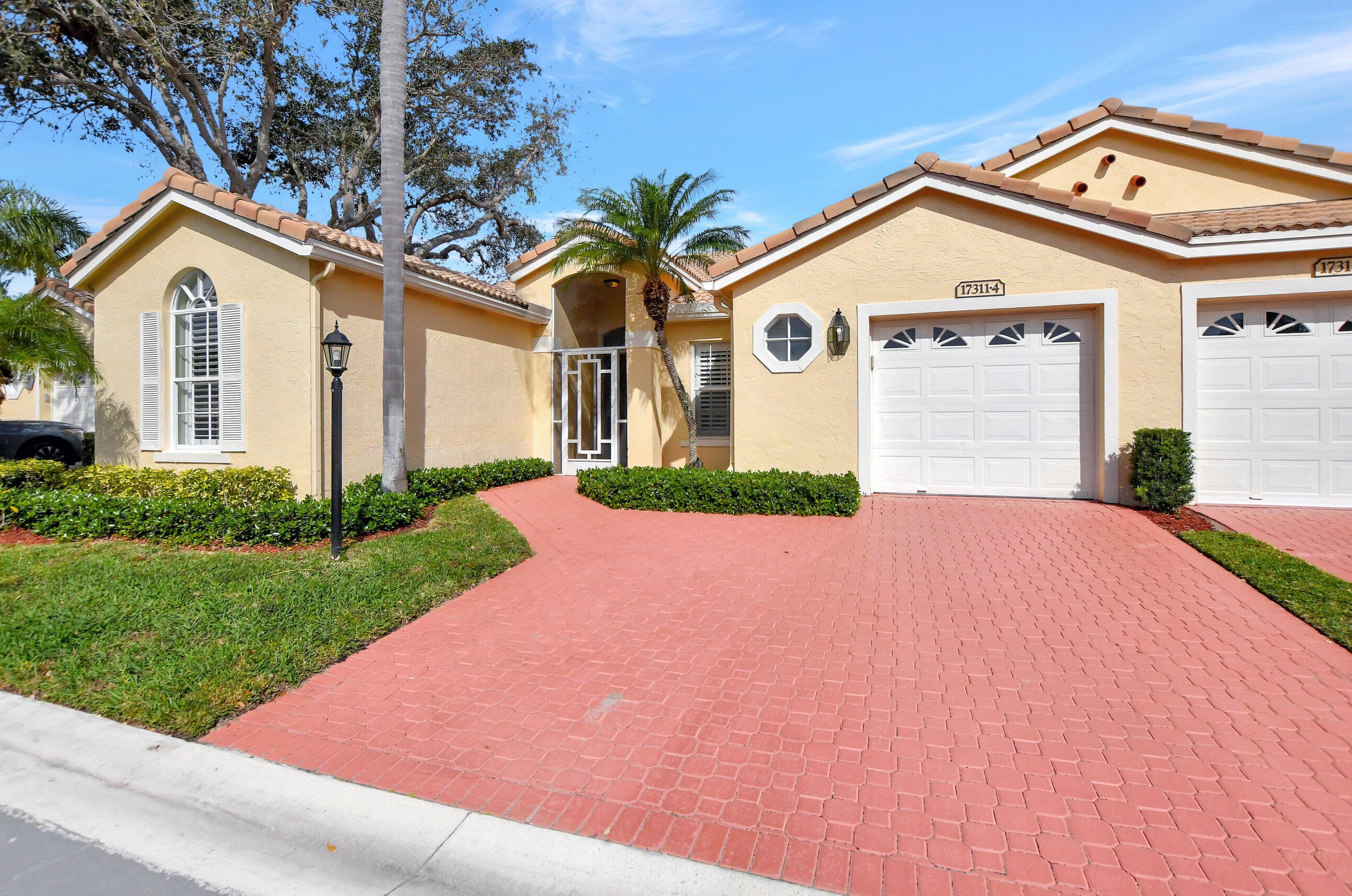 17311 Boca Club Blvd, Boca Raton, FL 33487-1031