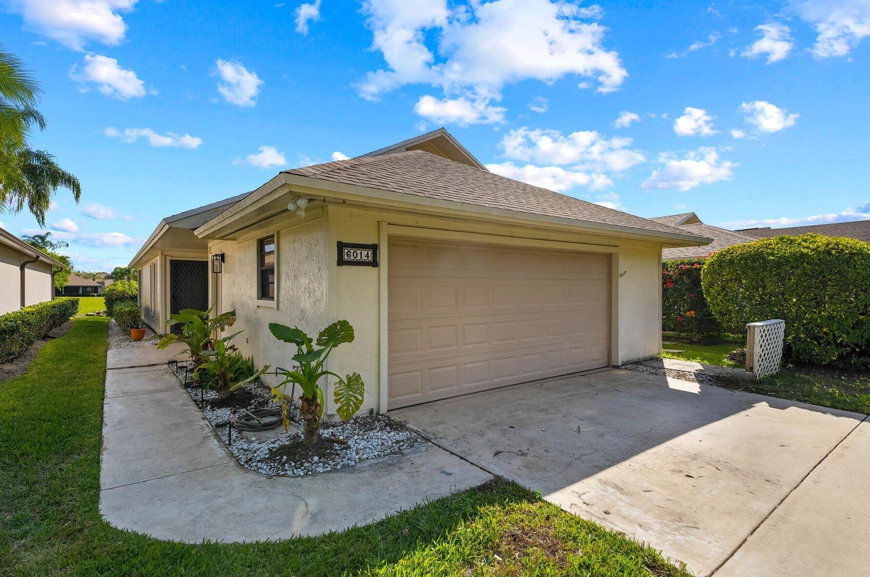 6014 Franklin Pl, Hobe Sound FL  33455-7301 exterior