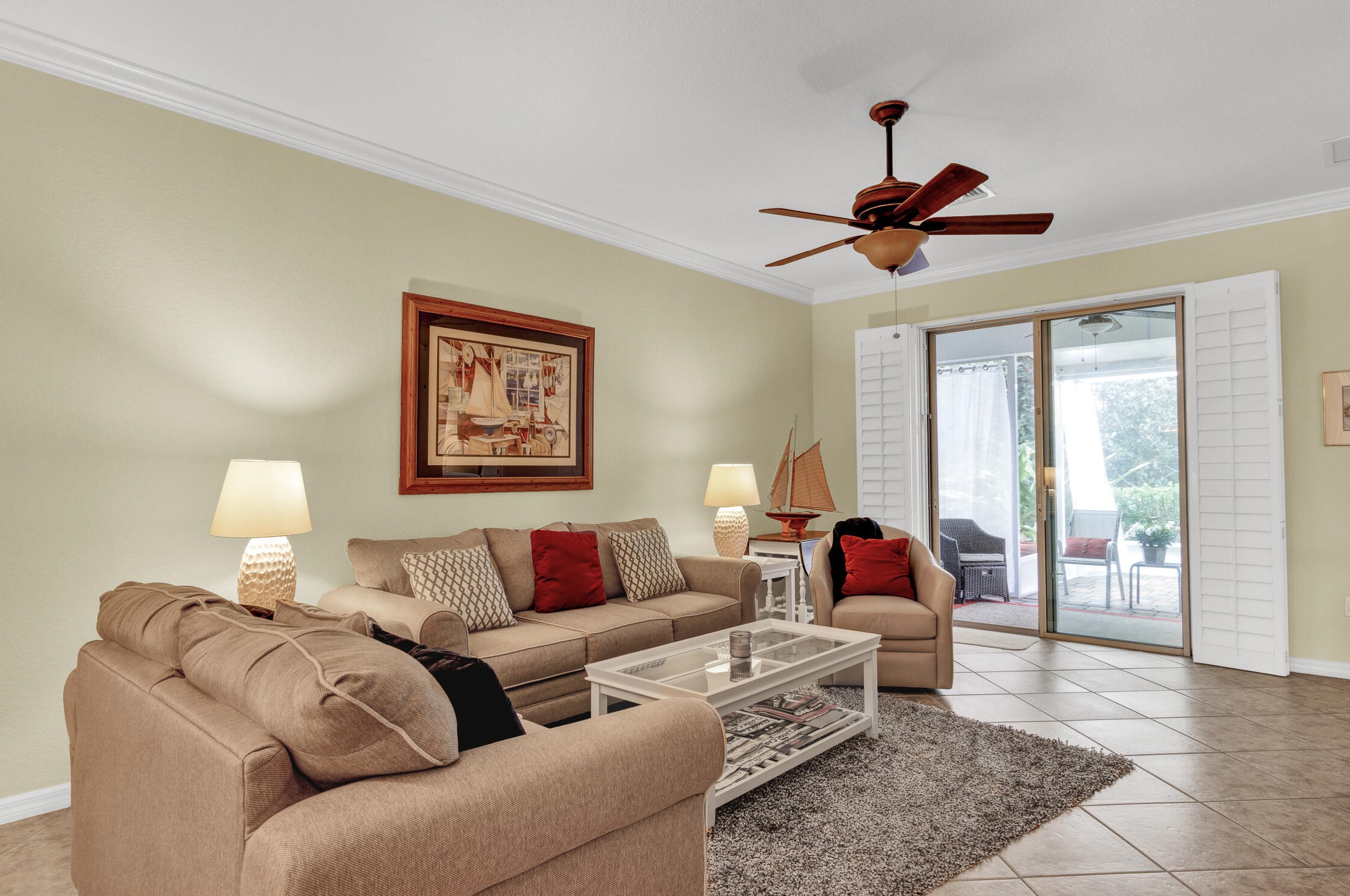 6425 Oxford Cir, Vero Beach, FL 32966-7627