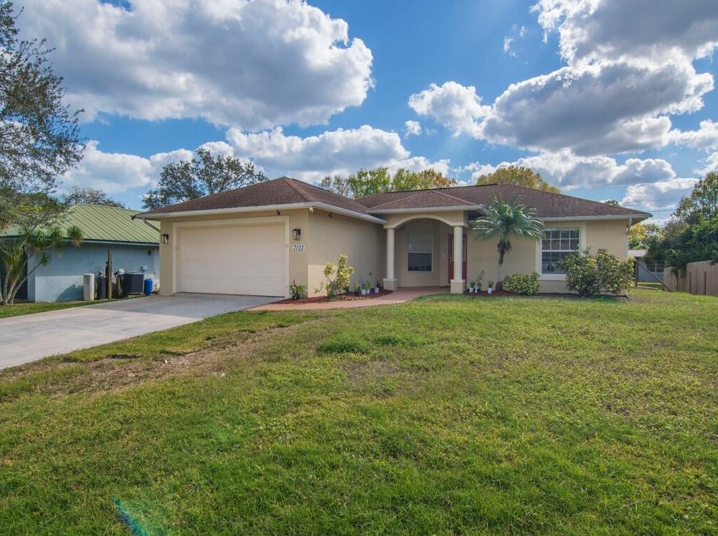 7103 Hibiscus Rd, Fort Pierce, FL 34951-4805