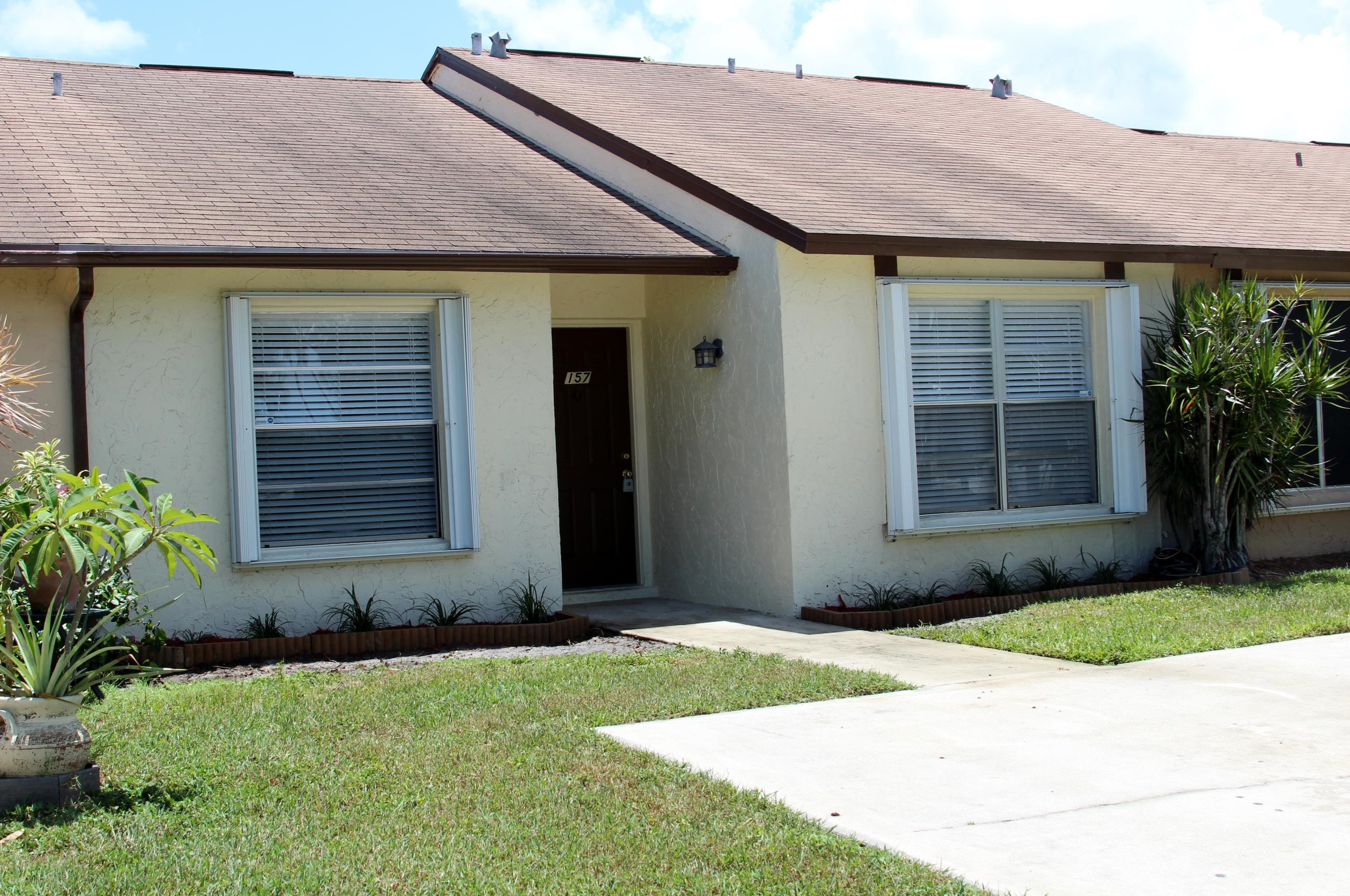 157 Pinewood Ct, Jupiter, FL 33458