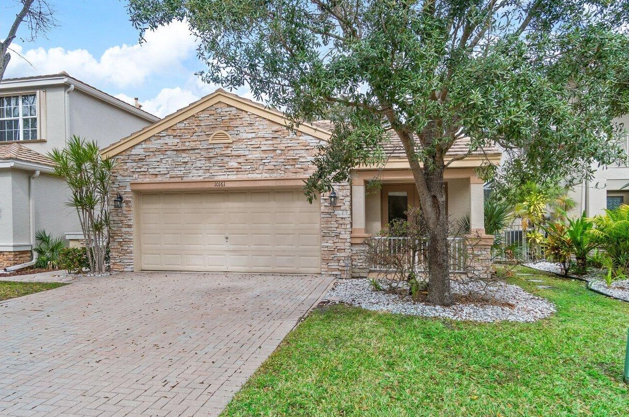 10161 Foal Rd, Lake Worth, FL 33449-5446