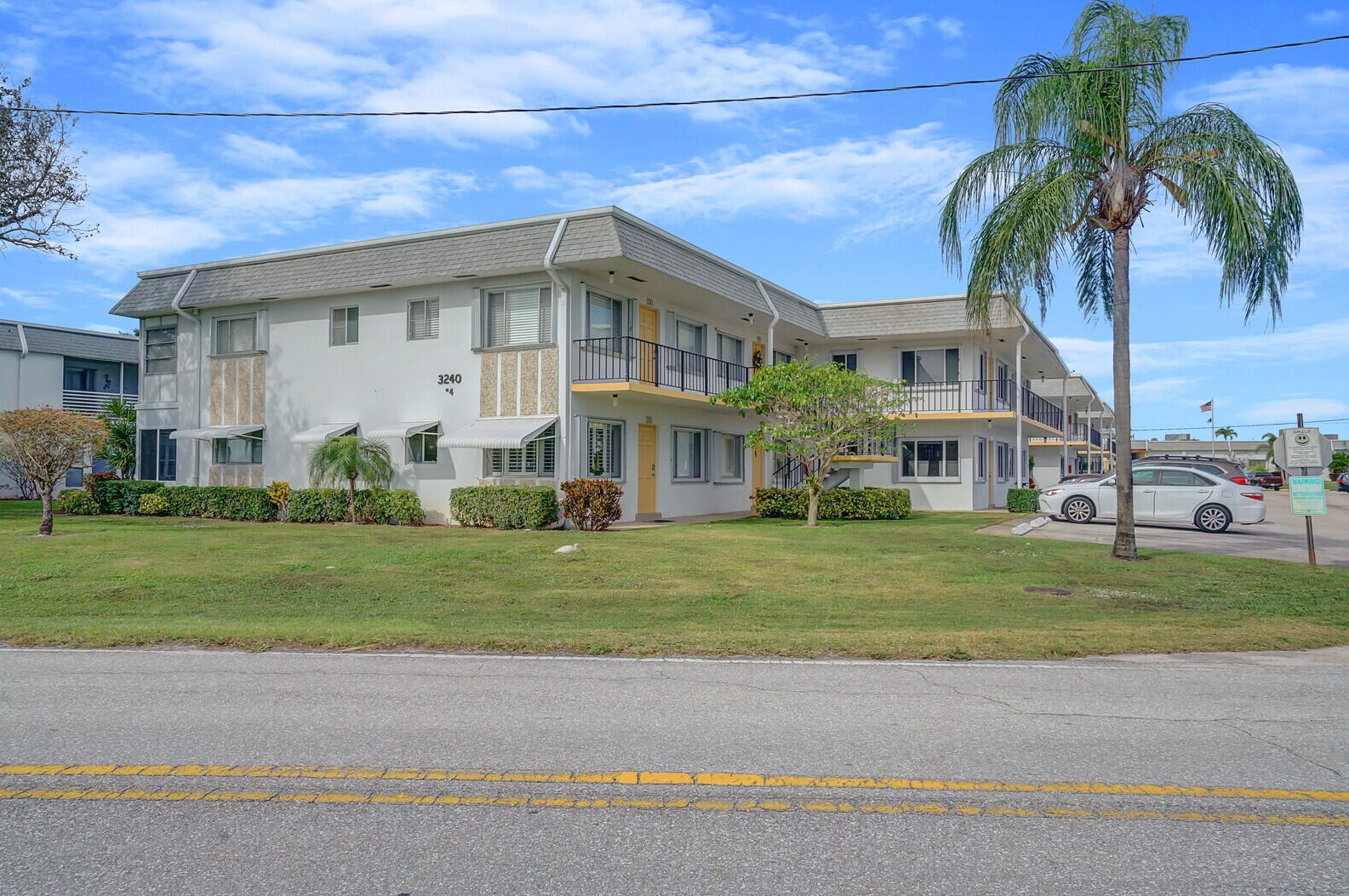 3240 Lake Osborne Dr #110, Lake Worth, FL 33461