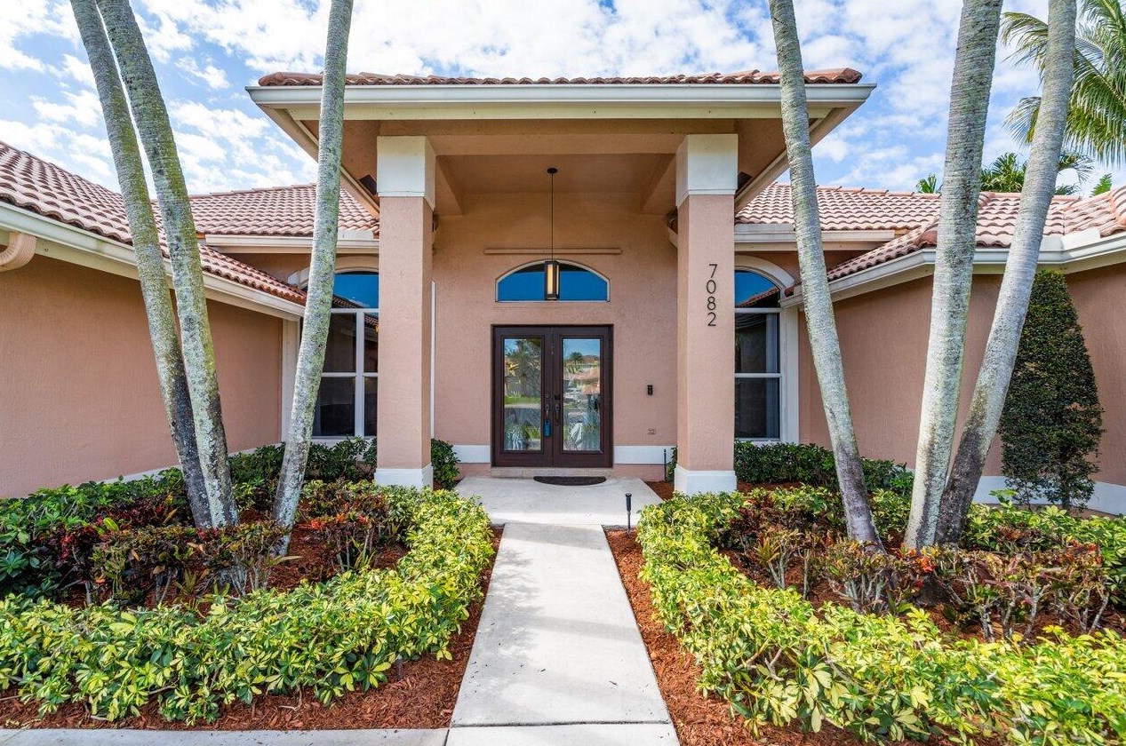 7082 Thunder Bay Dr, Lake Worth, FL 33467