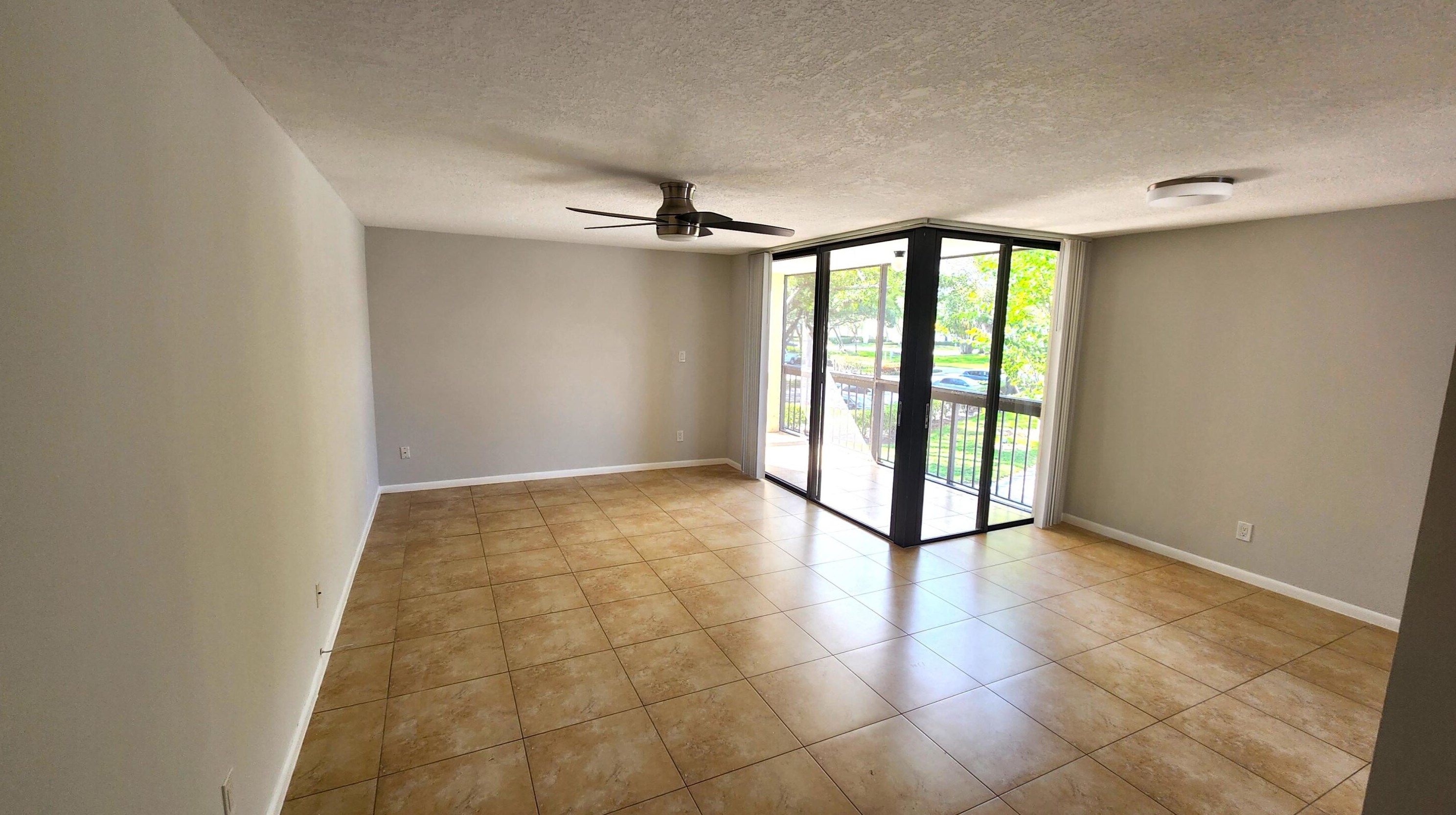 950 Lavers Cir #f211, Delray Beach, FL 33444