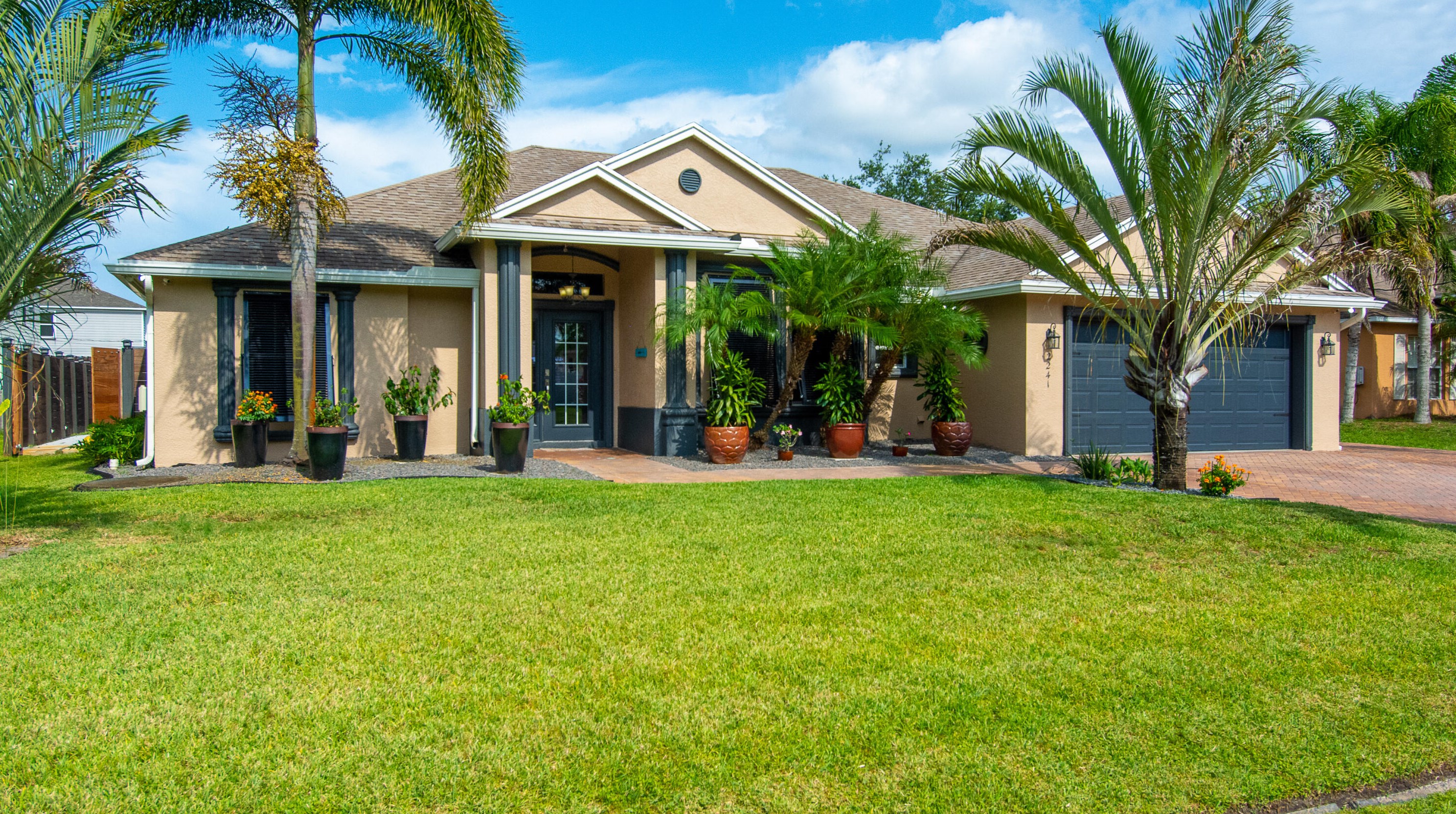2241 Sw Nightingale Ter, Fort Pierce, FL 34953