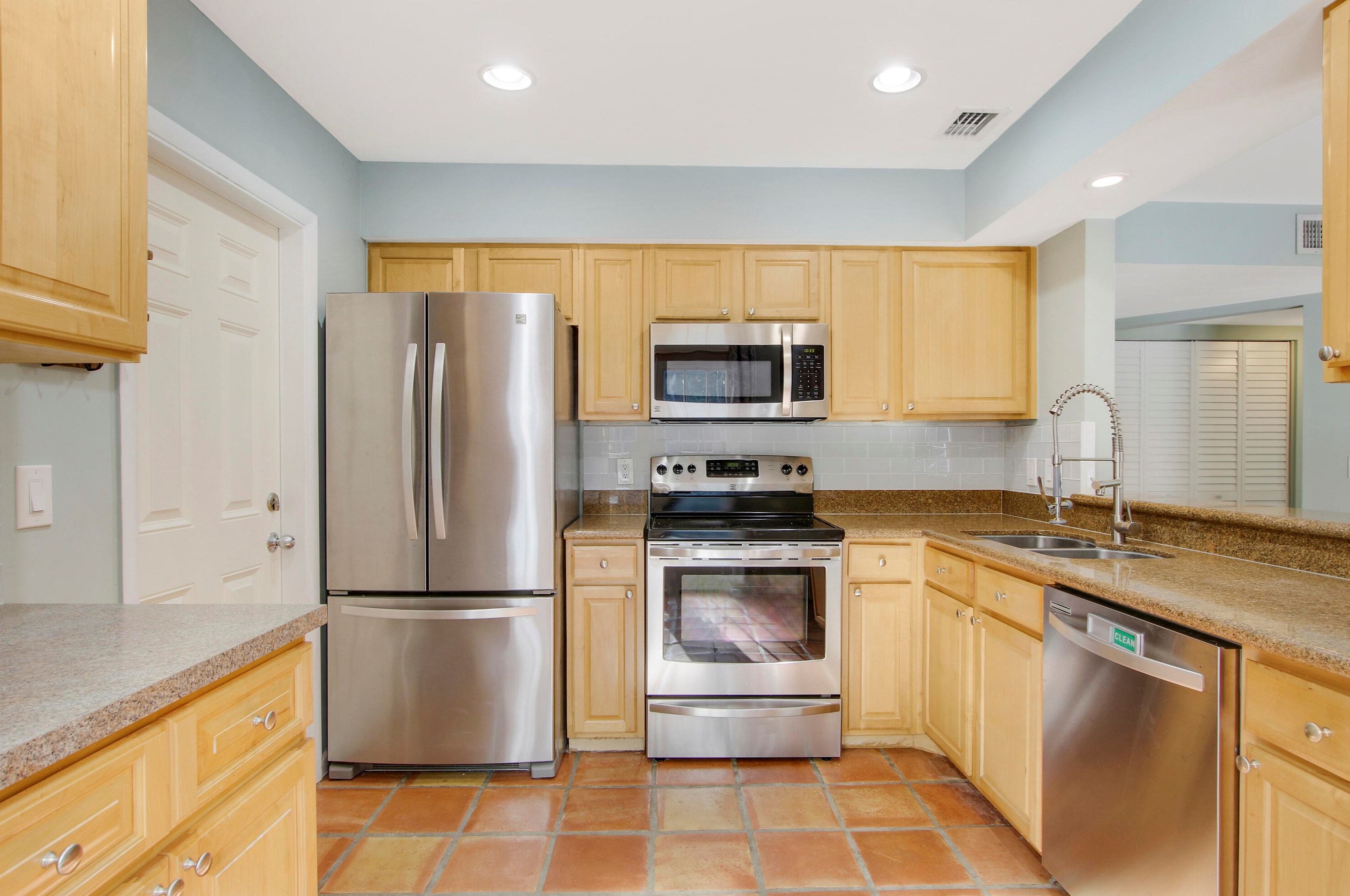 18245 Jupiter Landings Dr, Jupiter FL  33458-3356 exterior