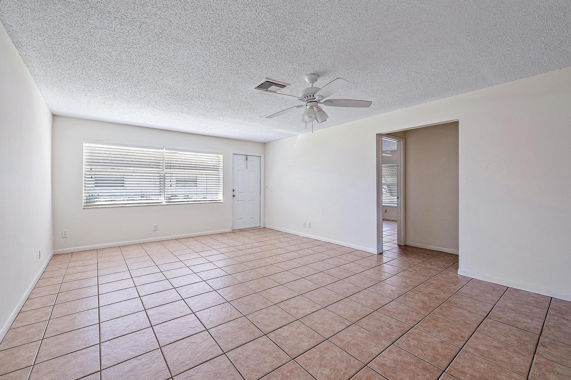 9186 W Highland Pines Blvd, West Palm Beach, FL 33418