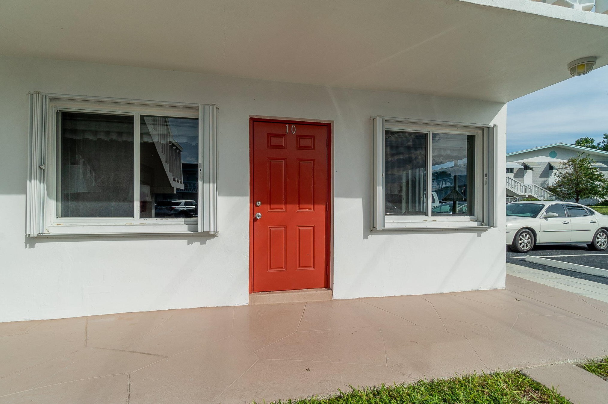 2020 Lake Osborne Dr #10, Lake Worth, FL 33461