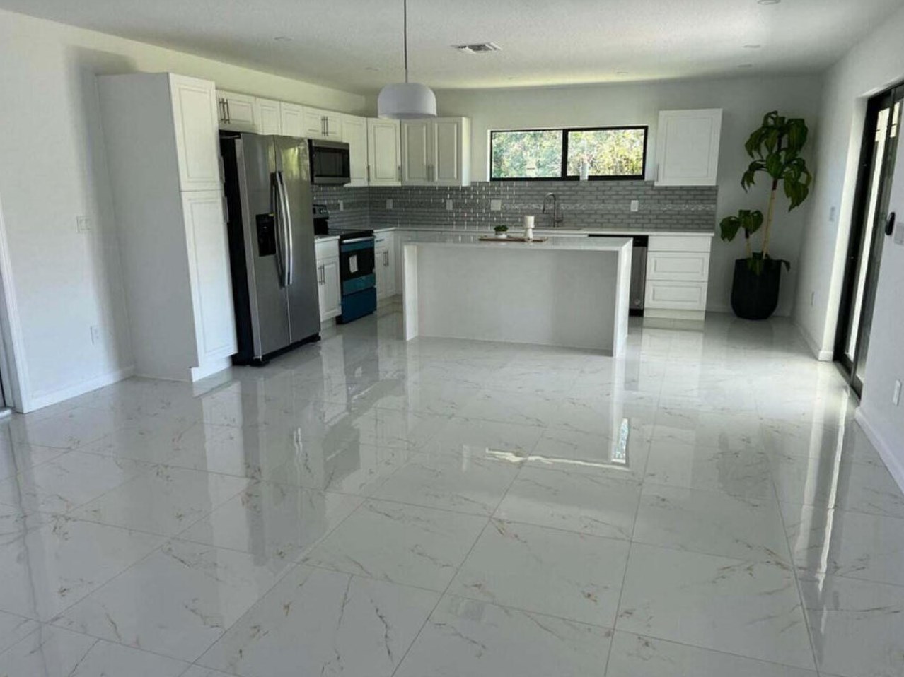 932 Cleary Ter, Fort Pierce, FL 34953-1548