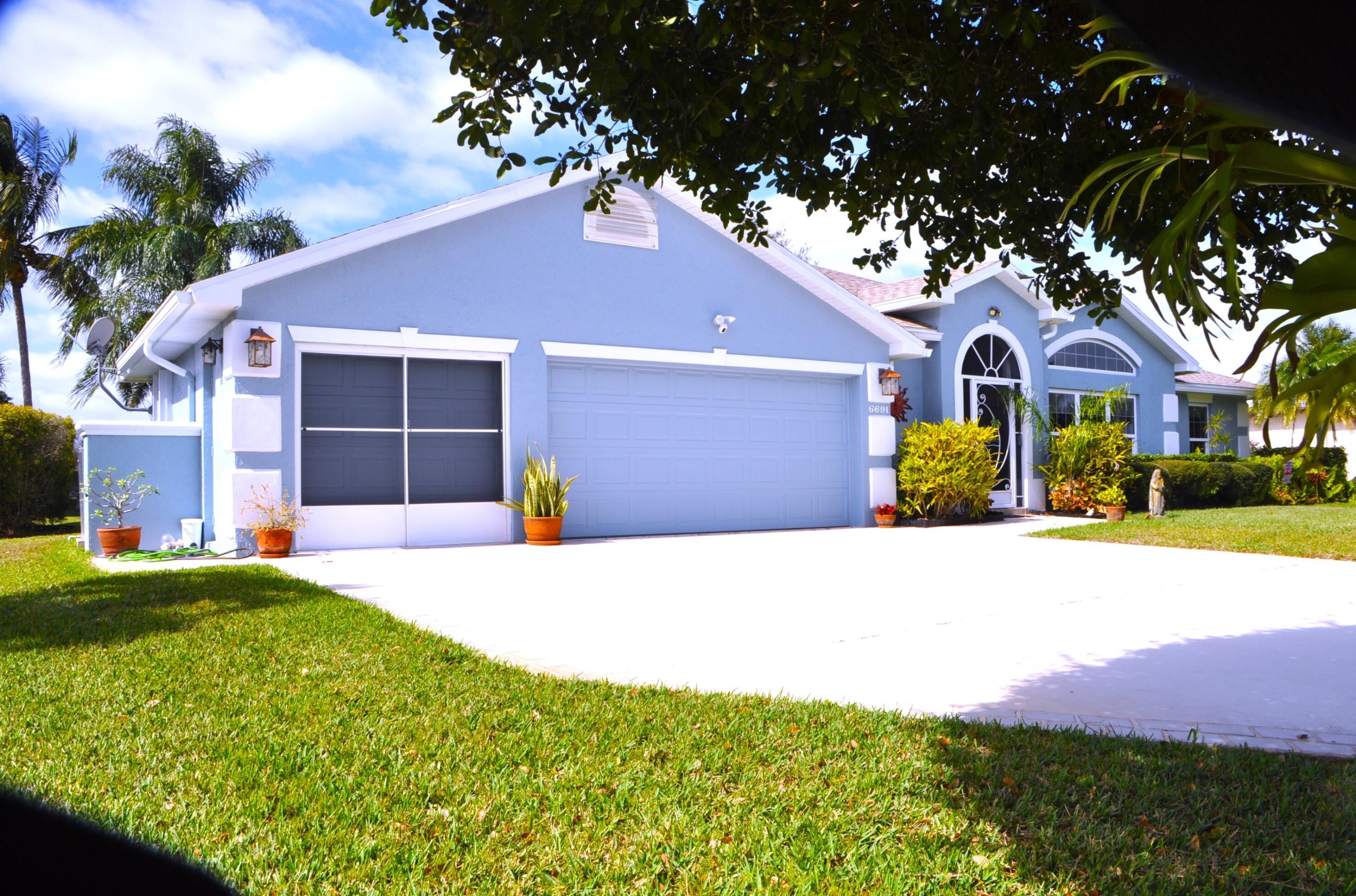 6691 Dickinson Ter, Fort Pierce, FL 34952-8259