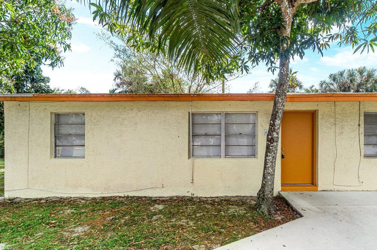 4937 Gulfstream Rd, Lake Worth, FL 33460