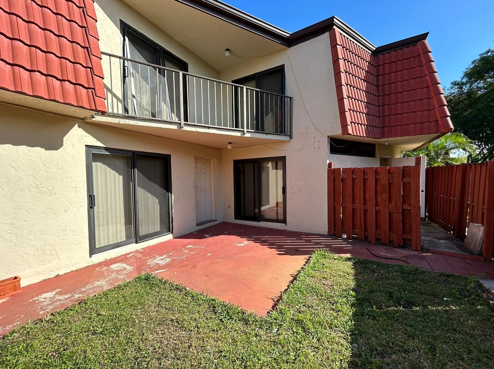 3698 Victoria Dr, West Palm Beach, FL 33406