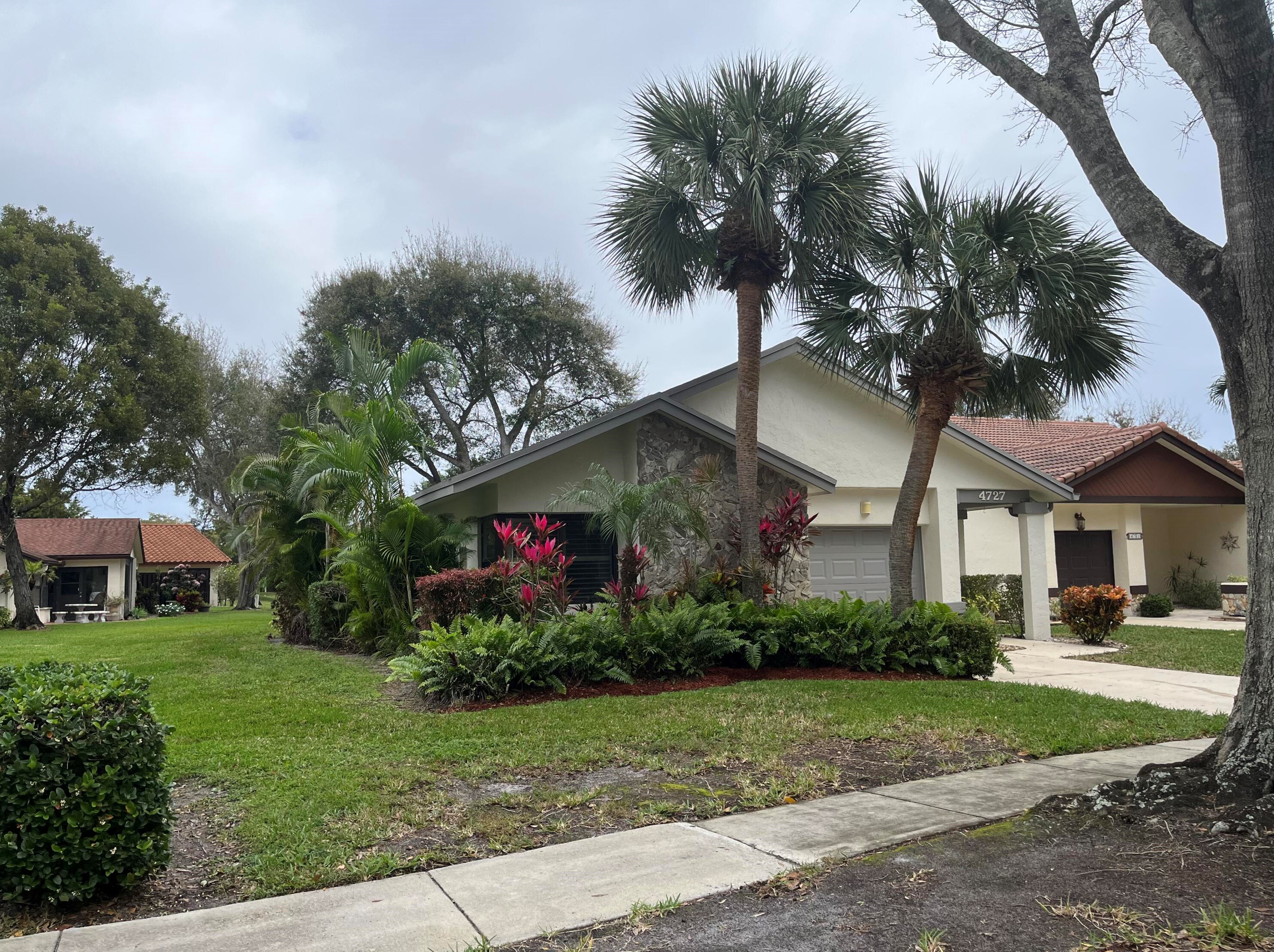 4727 Boxwood Cir, Boynton Beach, FL 33436
