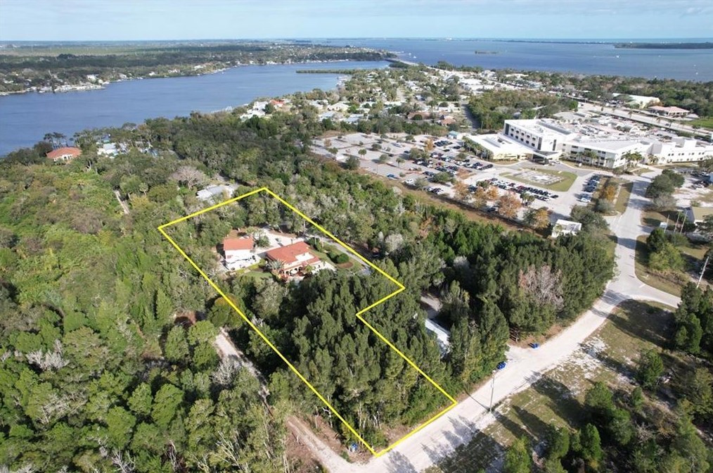 8301 135th Ln, Sebastian, FL 32958-3248