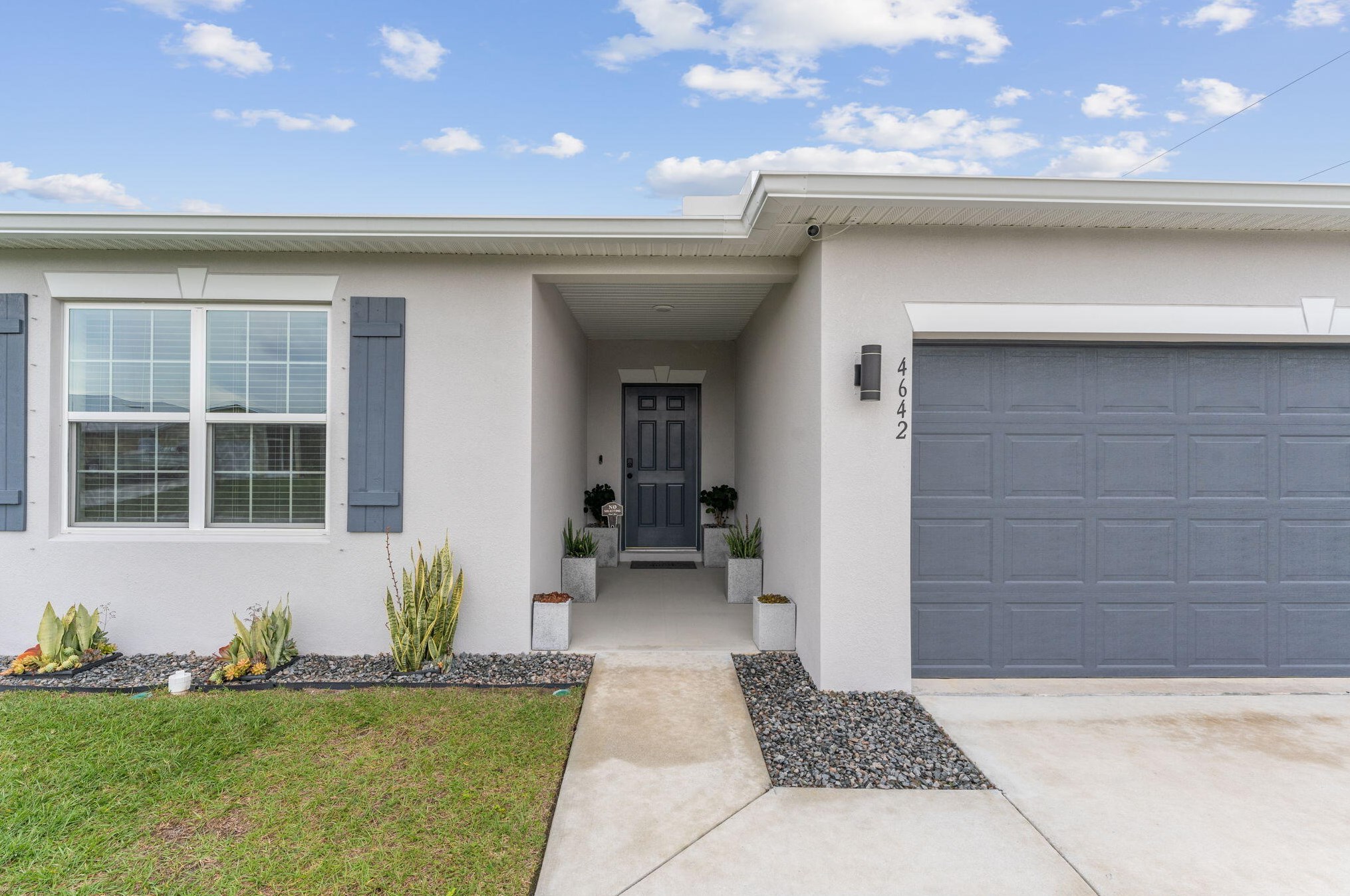 4642 Eagle St, Fort Pierce, FL 34953-6652