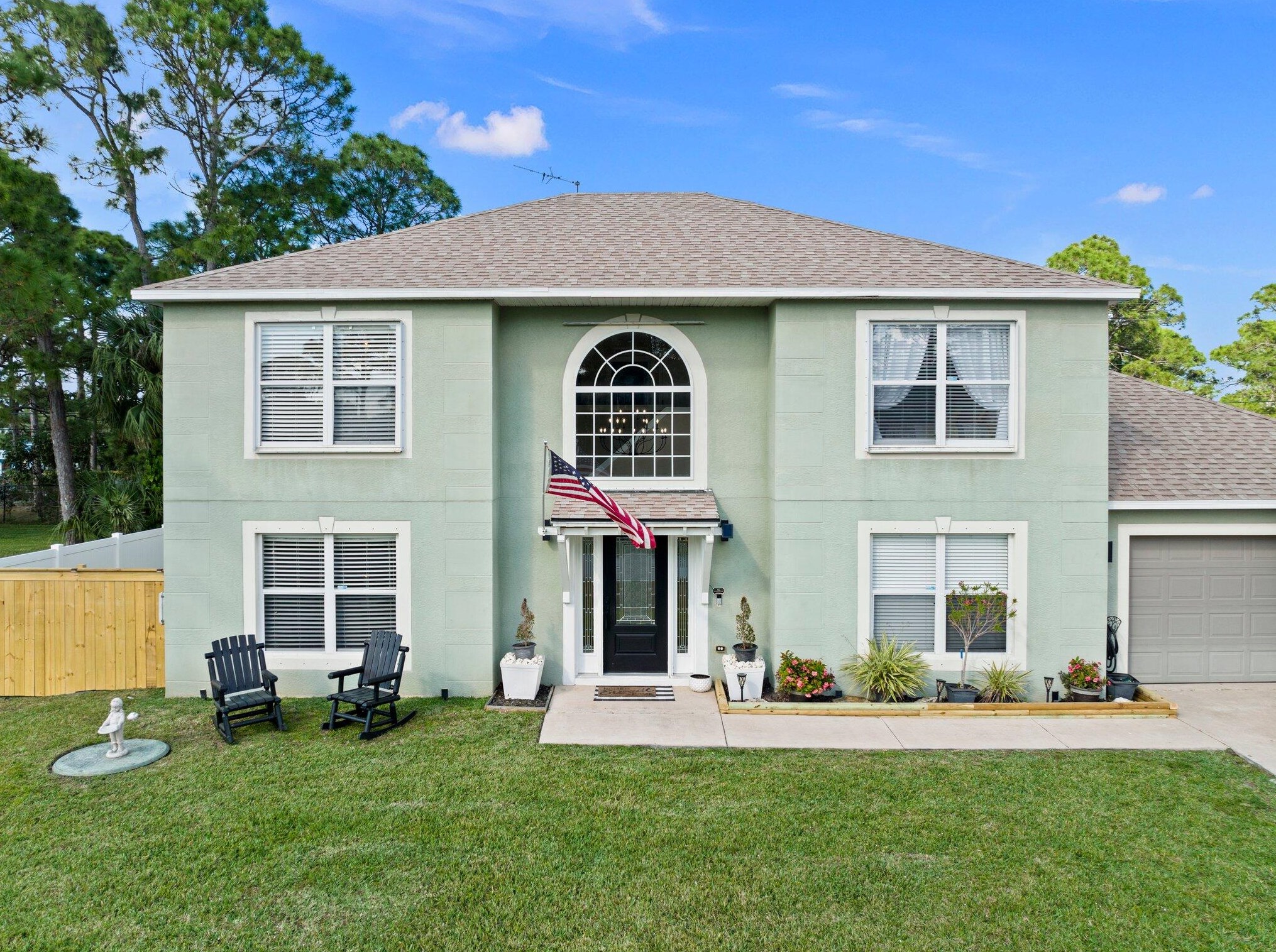 817 Damask Ave, Fort Pierce, FL 34983-4040