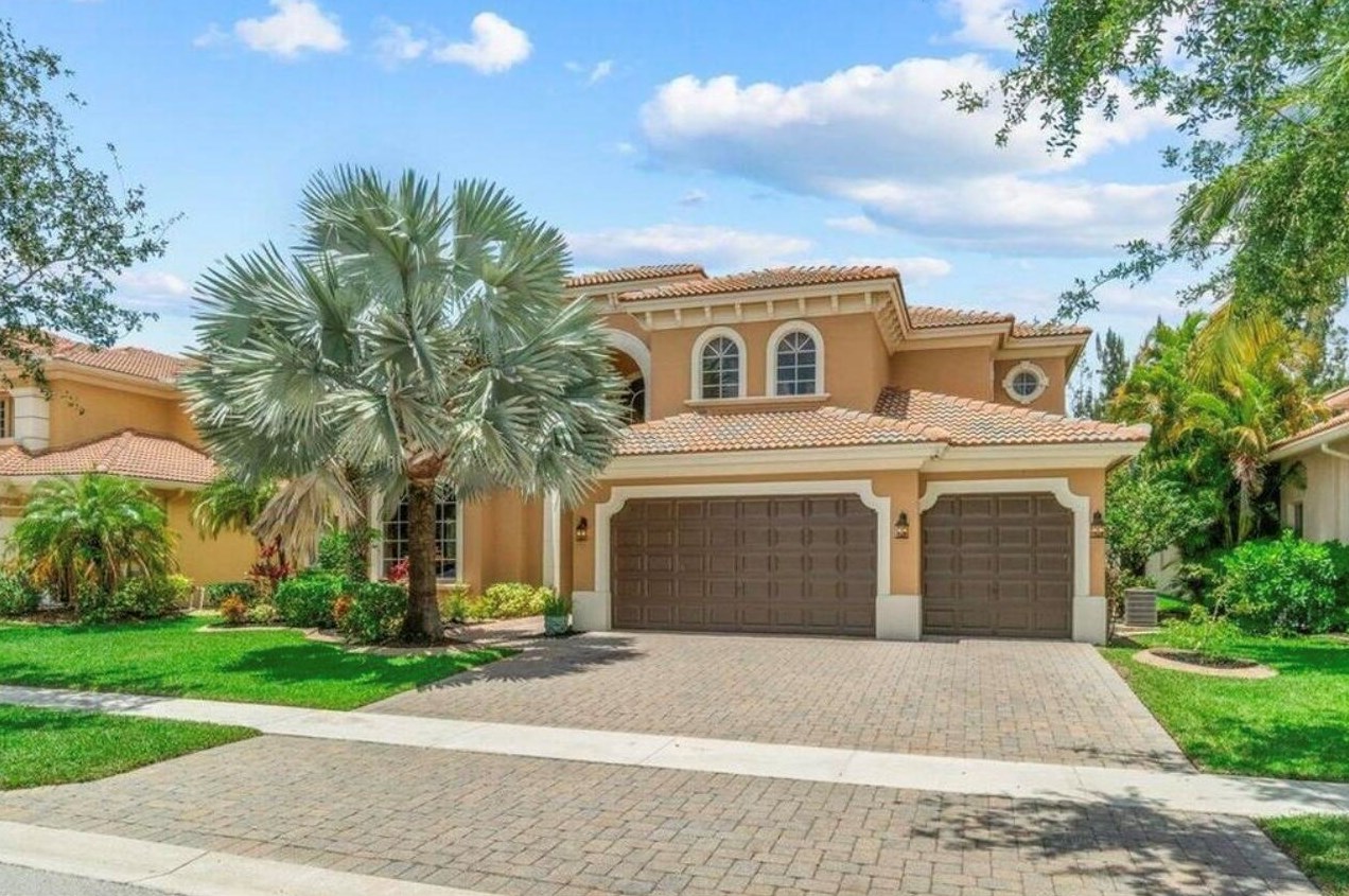 544 Edgebrook Ln, West Palm Beach, FL 33411