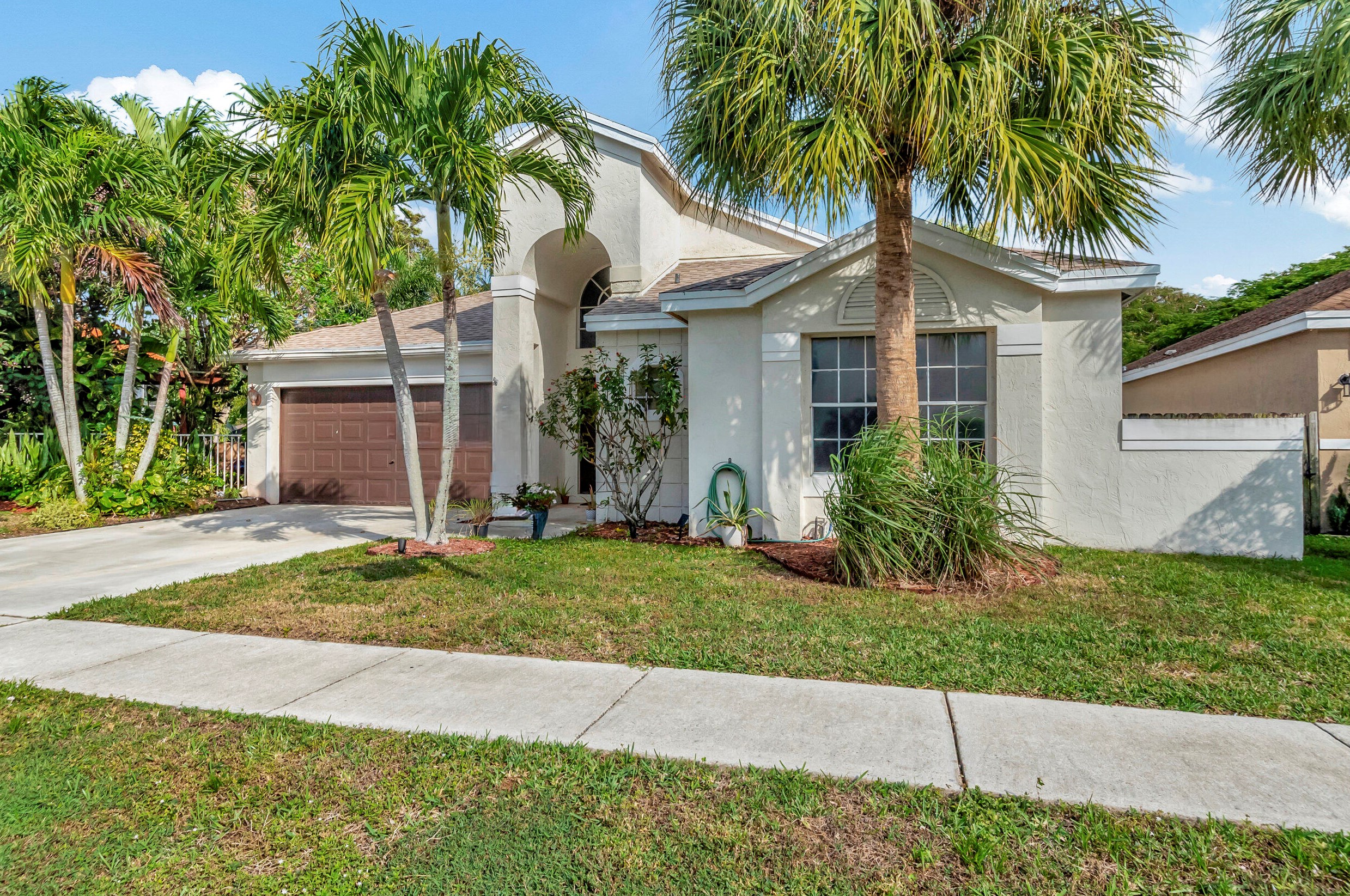 18835 La Costa Ln, Boca Raton, FL 33496-6677